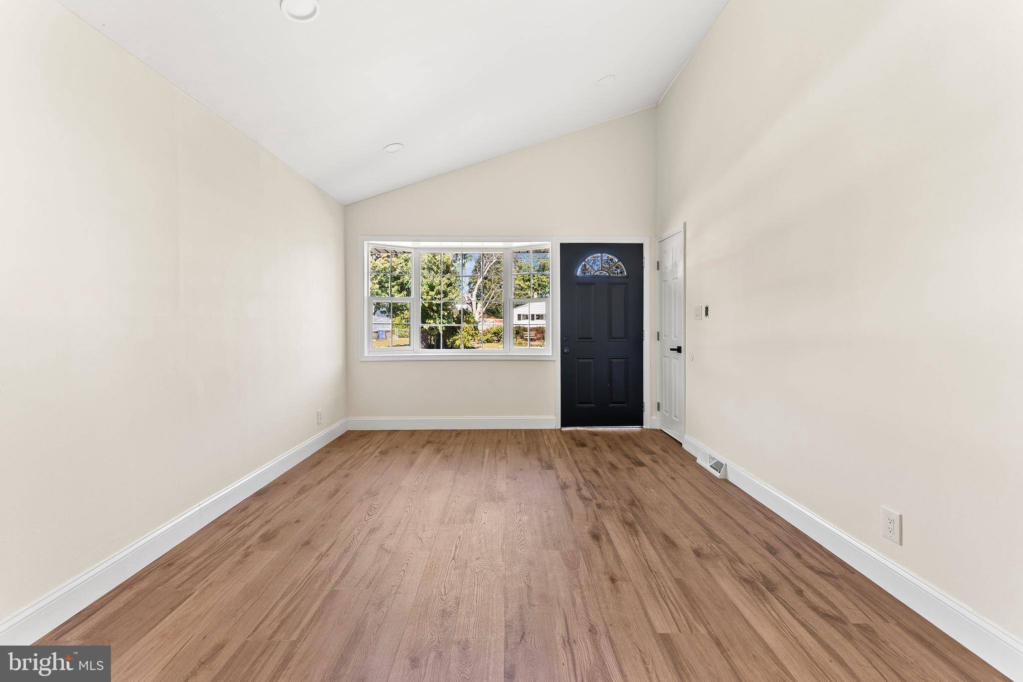 Mount Holly, NJ 08060,726 SMITH LN