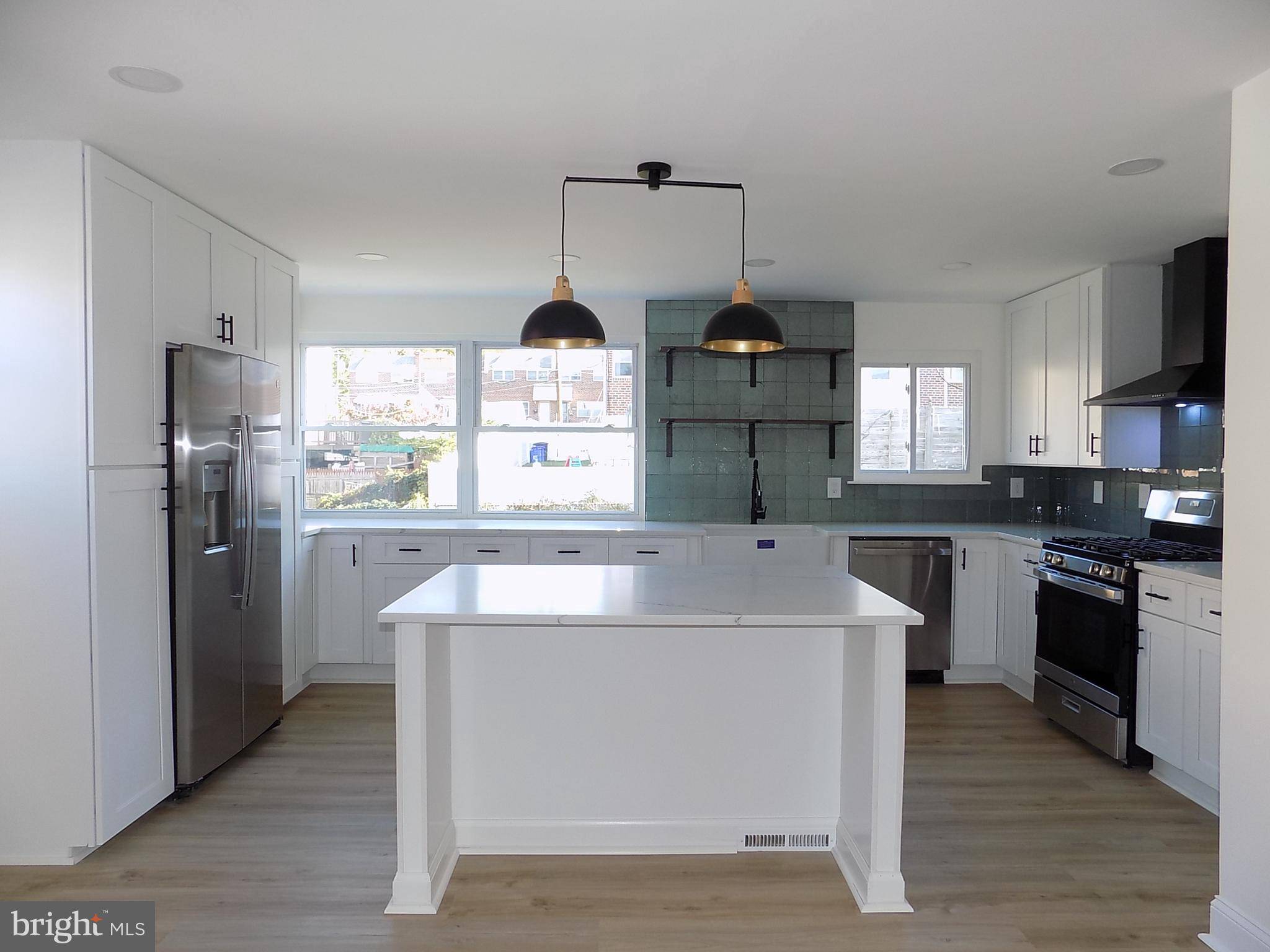 Philadelphia, PA 19154,3645 ACADEMY RD