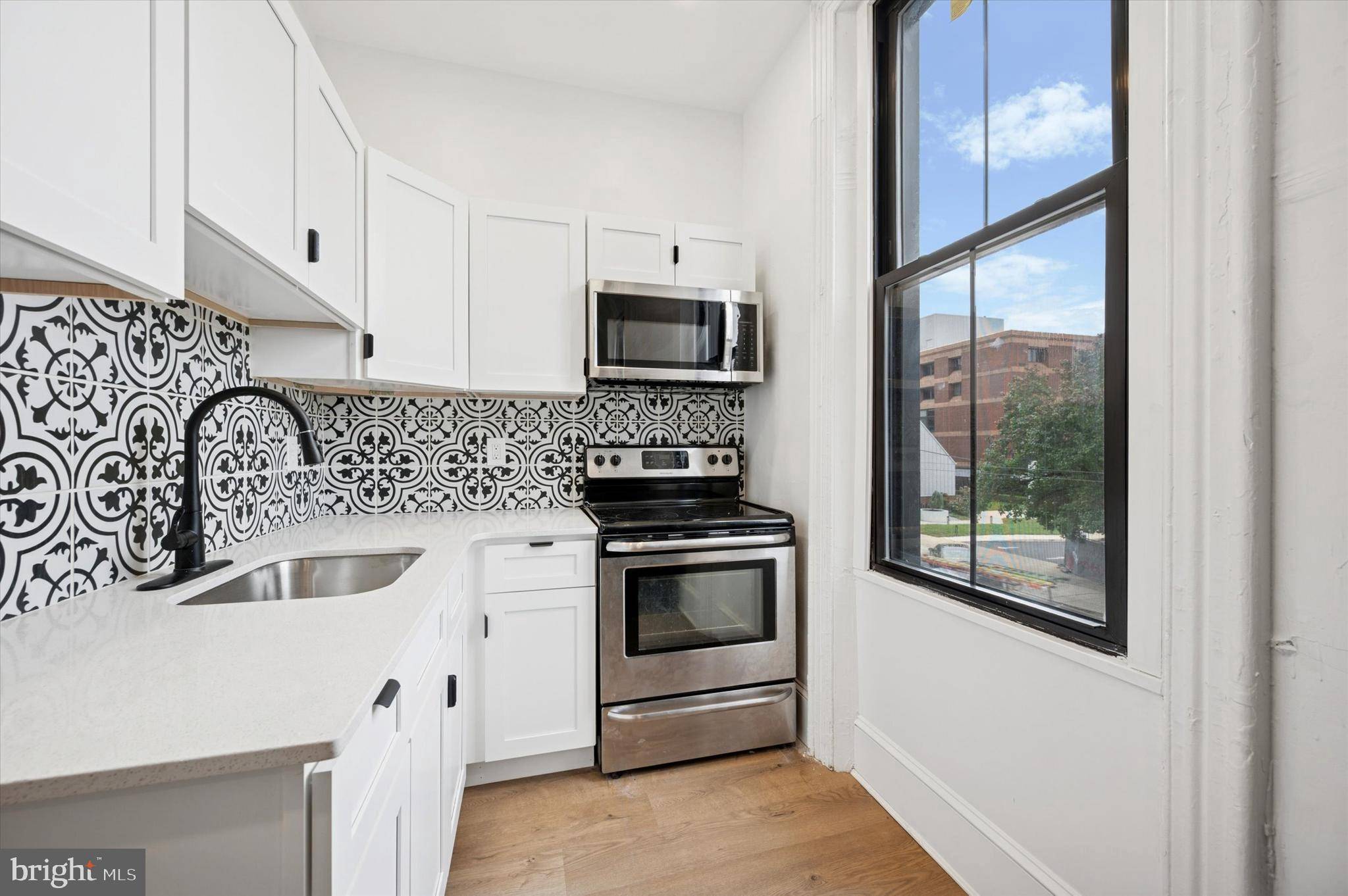 Philadelphia, PA 19130,1637 W GIRARD AVE #3