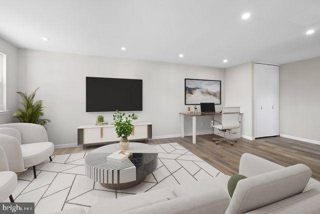 Philadelphia, PA 19128,5477 HOUGHTON PL #2