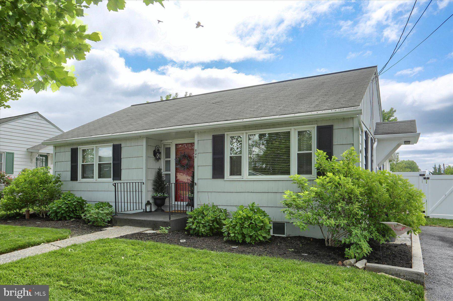 Palmyra, PA 17078,820 W MAPLE ST