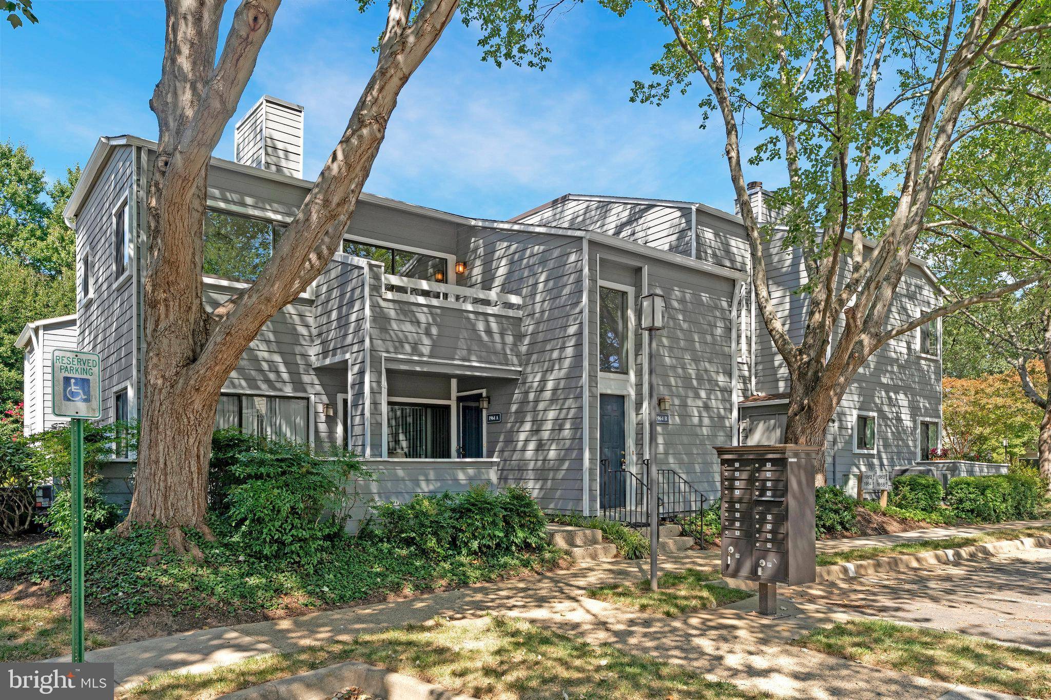 Reston, VA 20191,1964-B VILLARIDGE DR