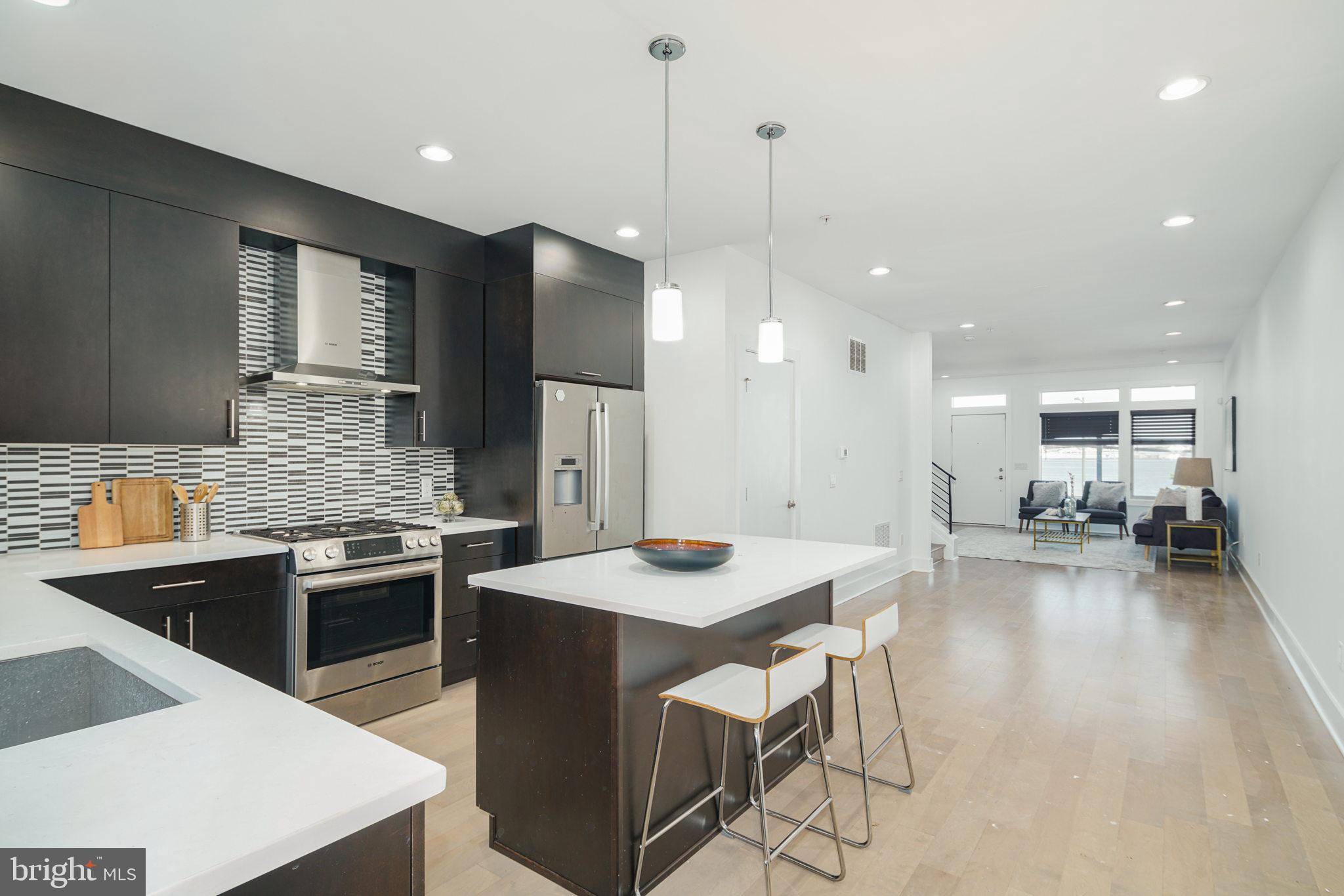 Philadelphia, PA 19147,740 S COLUMBUS BLVD #6