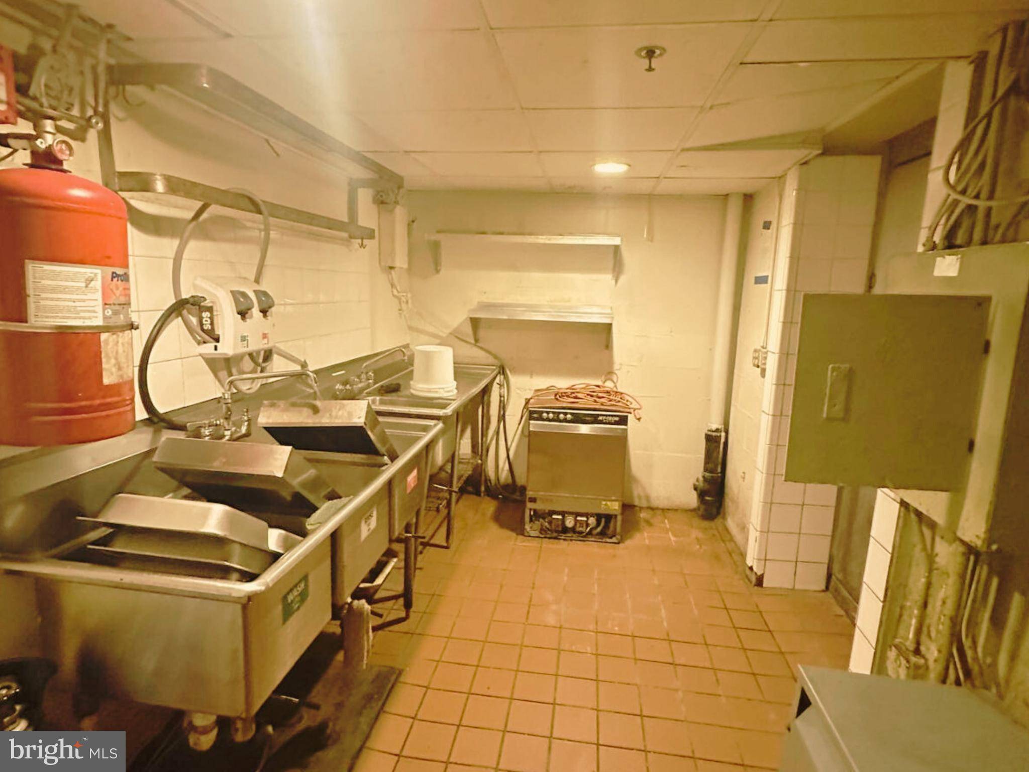 East Windsor, NJ 08520,460 E ROUTE 33