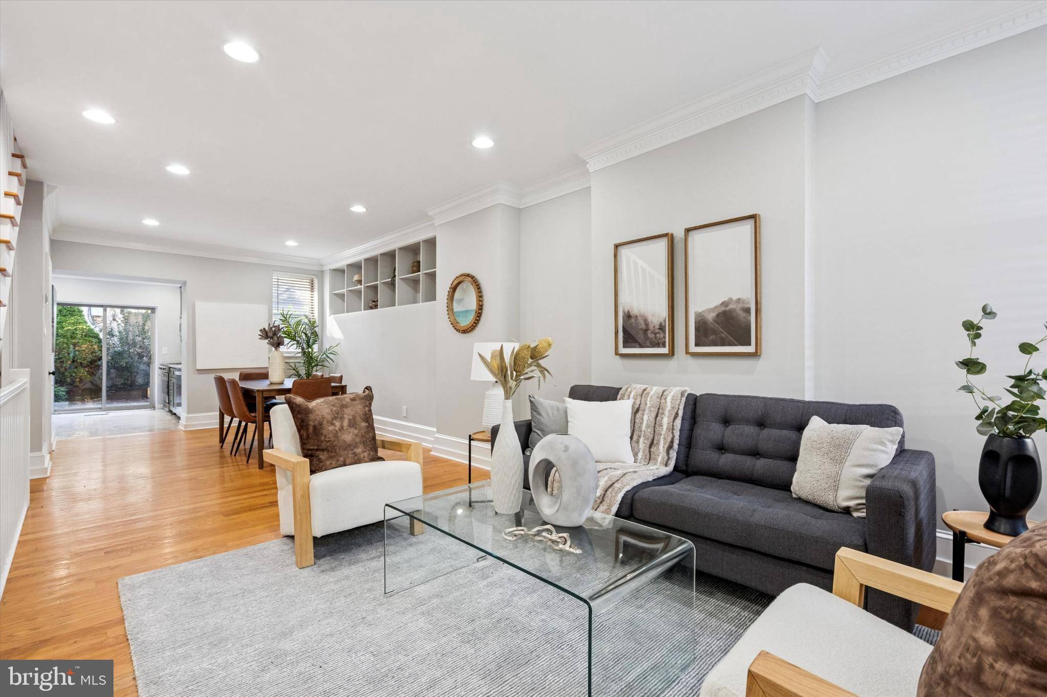 Philadelphia, PA 19130,2534 BROWN ST