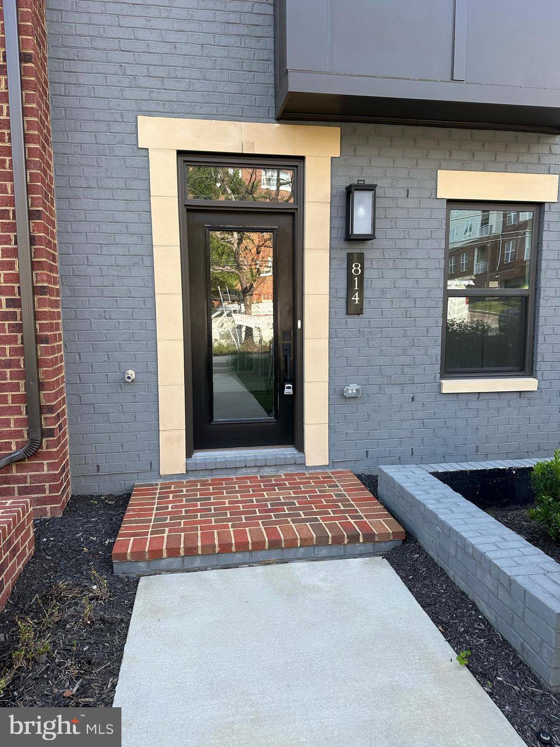 Arlington, VA 22204,814 S GREENBRIER ST