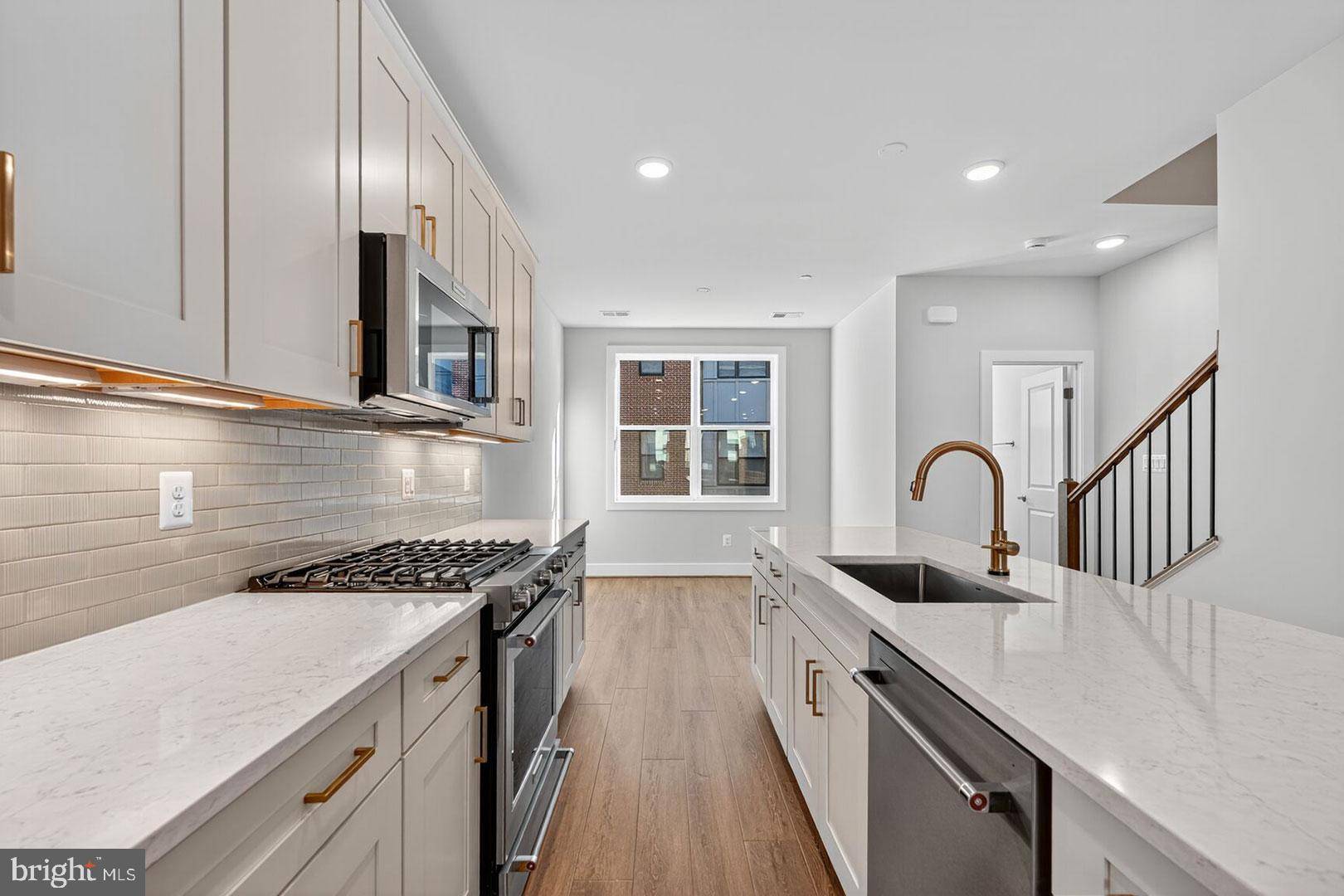 Alexandria, VA 22304,143 SHANNON MEWS