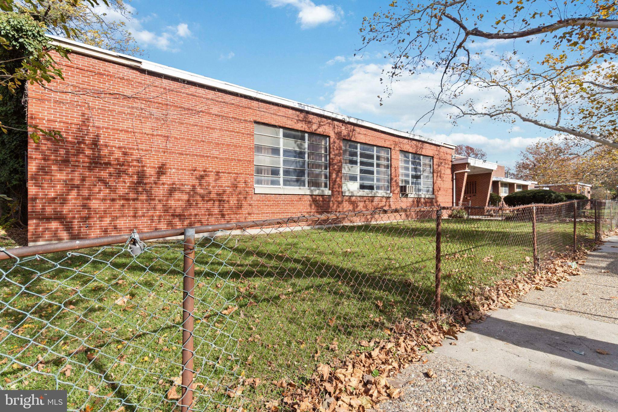 Camden, NJ 08103,1479 KAIGHN AVE