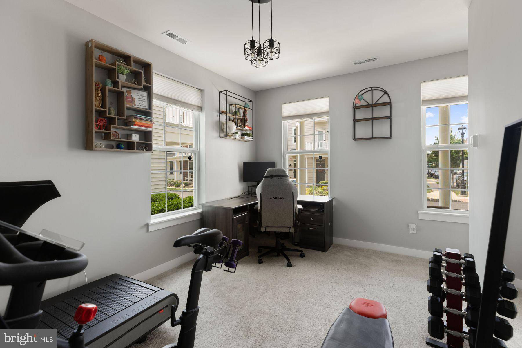 Bensalem, PA 19020,129 PRINCE GEORGE STREET