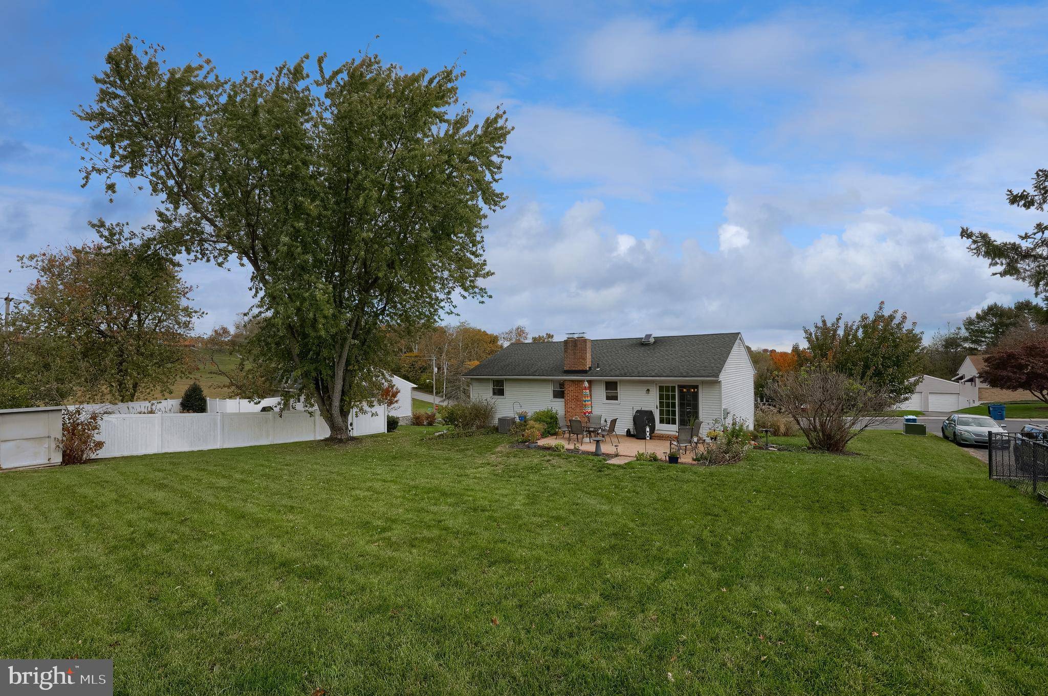 York, PA 17403,4 LOGAN HEIGHTS RD