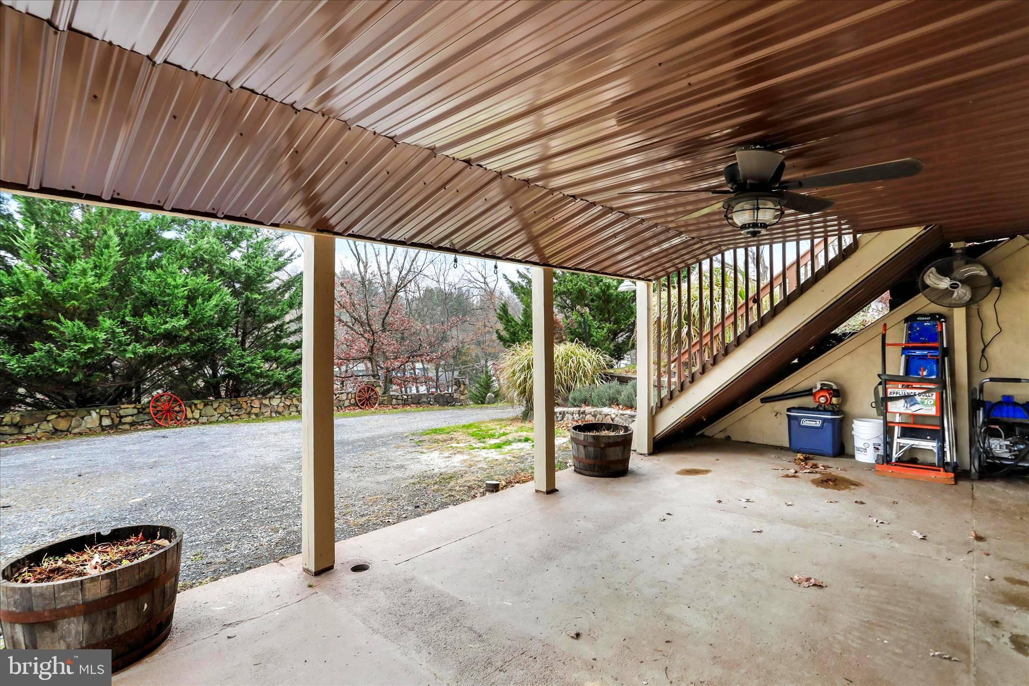 Berkeley Springs, WV 25411,571 MARTINSBURG RD