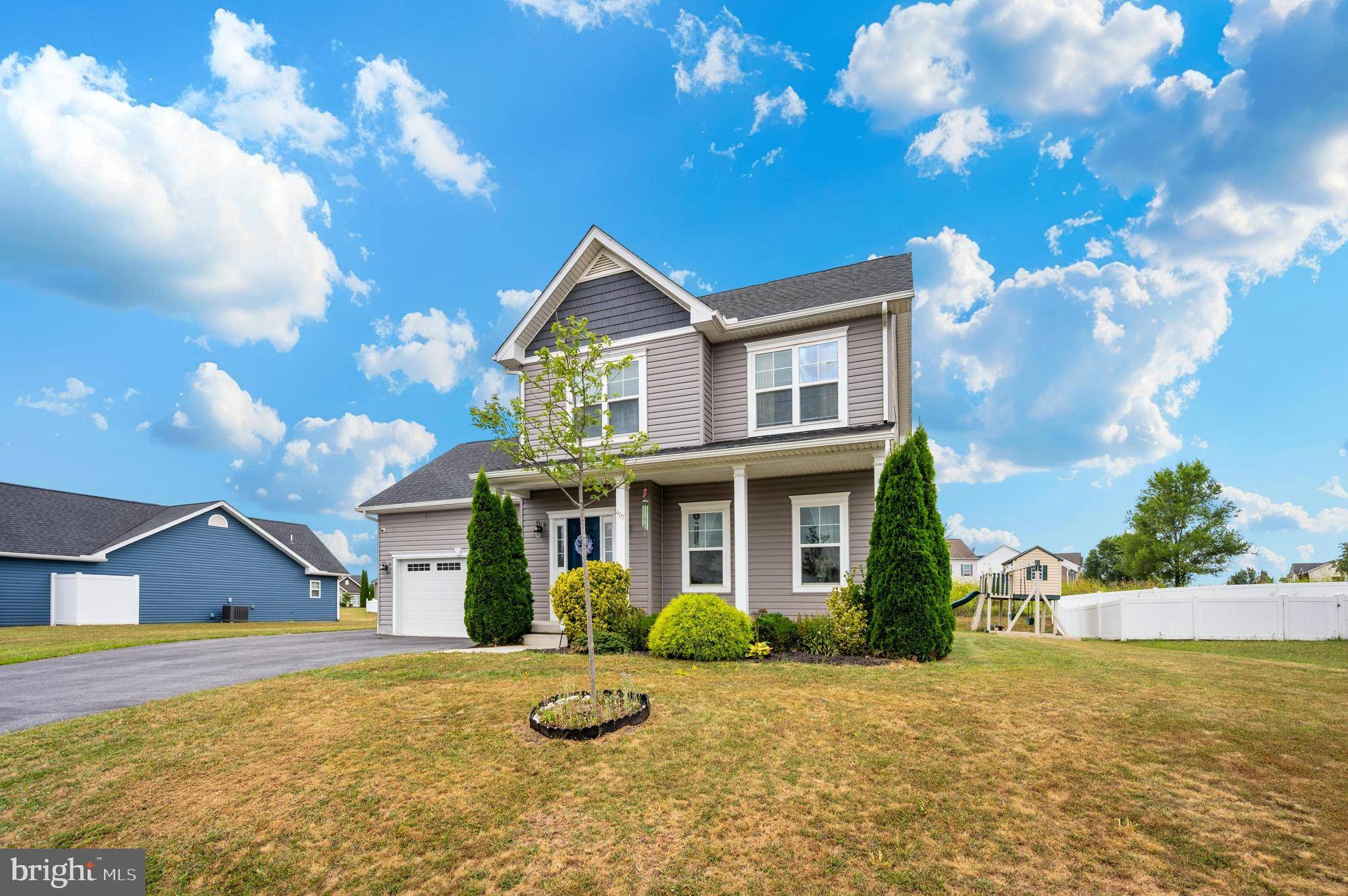 Martinsburg, WV 25404,407 BARREL RACE RD