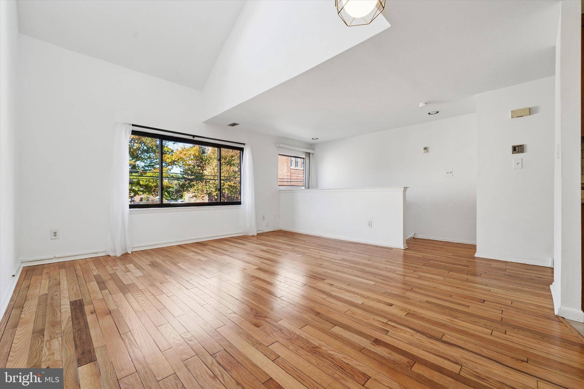 Philadelphia, PA 19130,855 N 28TH ST #B