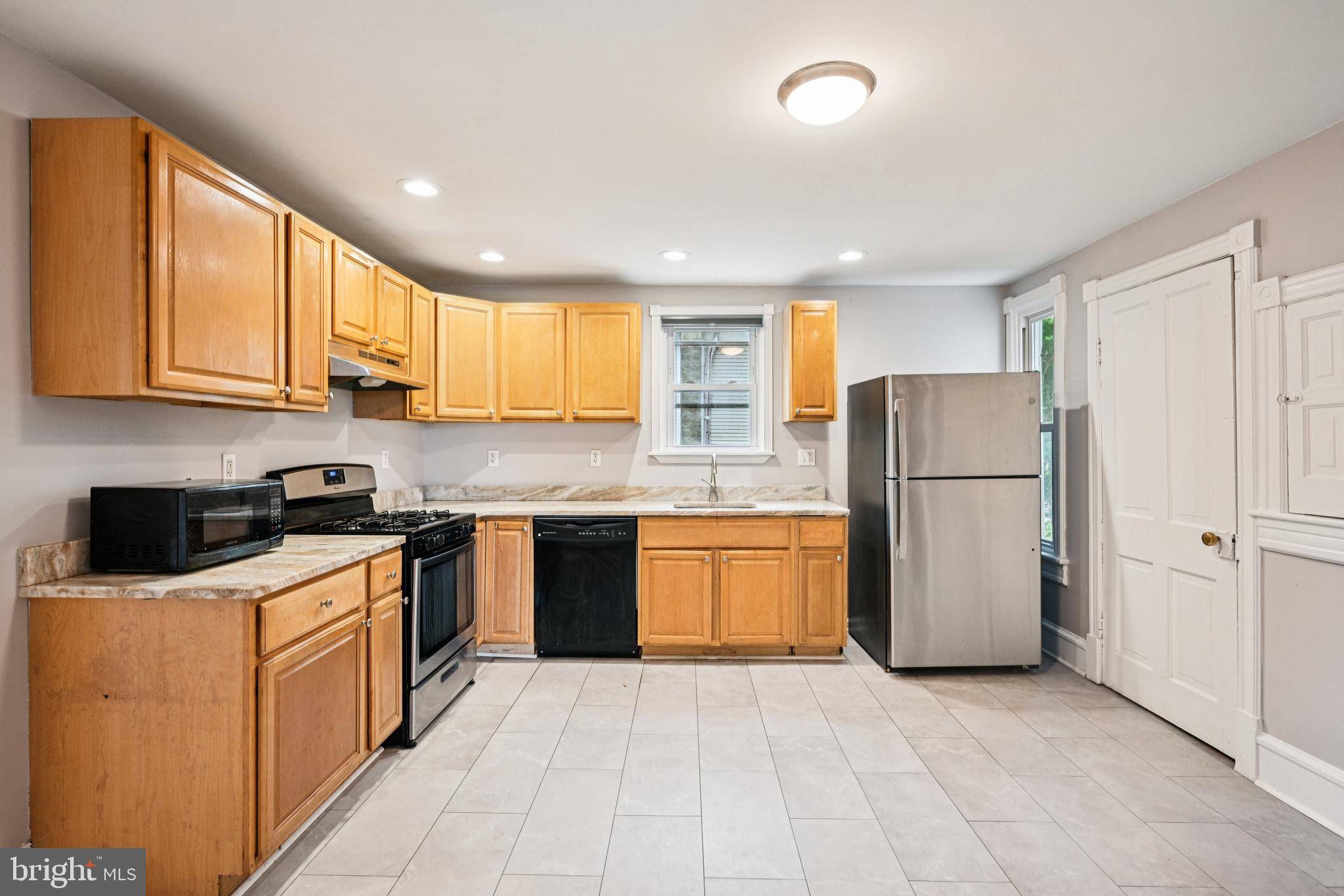 Glassboro, NJ 08028,134 S MAIN ST