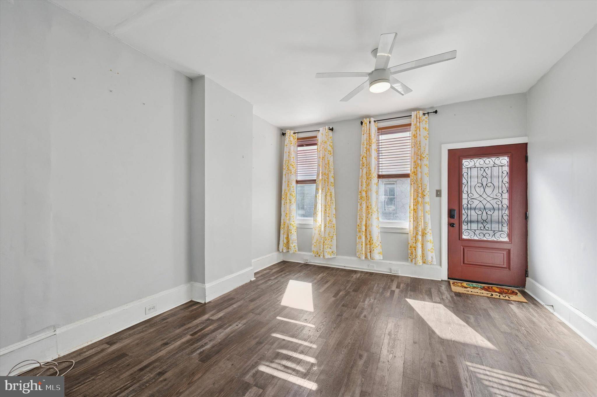 Philadelphia, PA 19140,1039 W RUSSELL ST