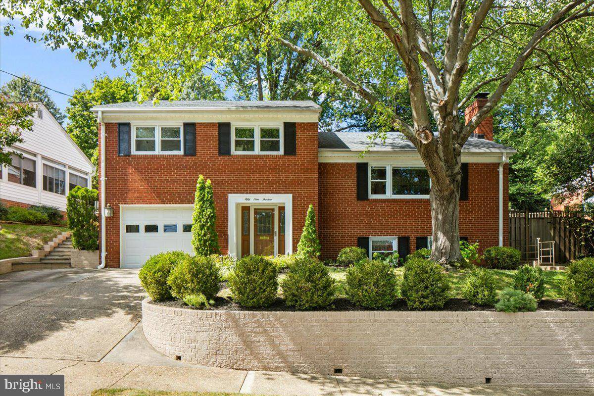 Arlington, VA 22203,5913 4TH RD N