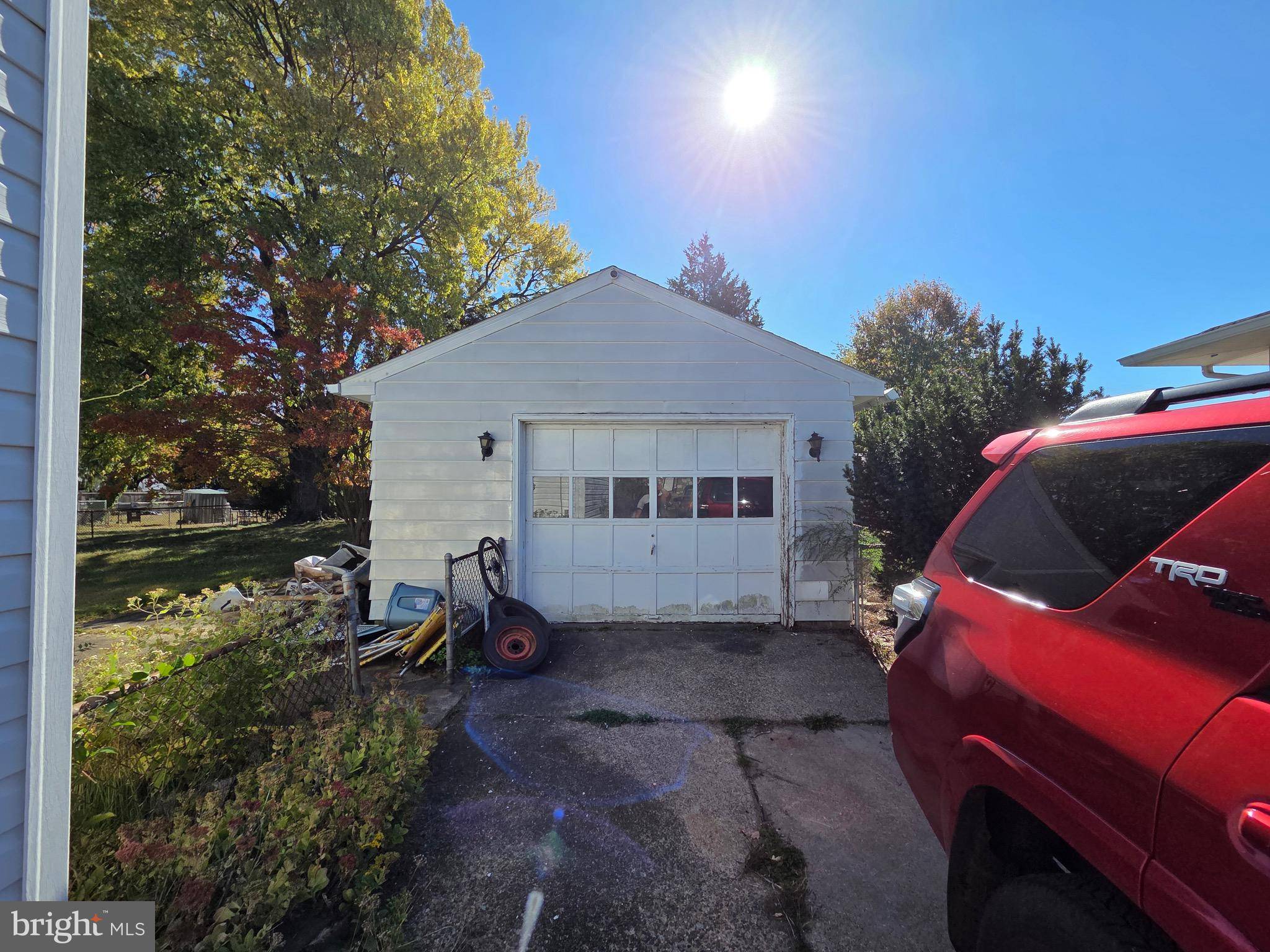 Maple Shade, NJ 08052,12 COLLINS LN