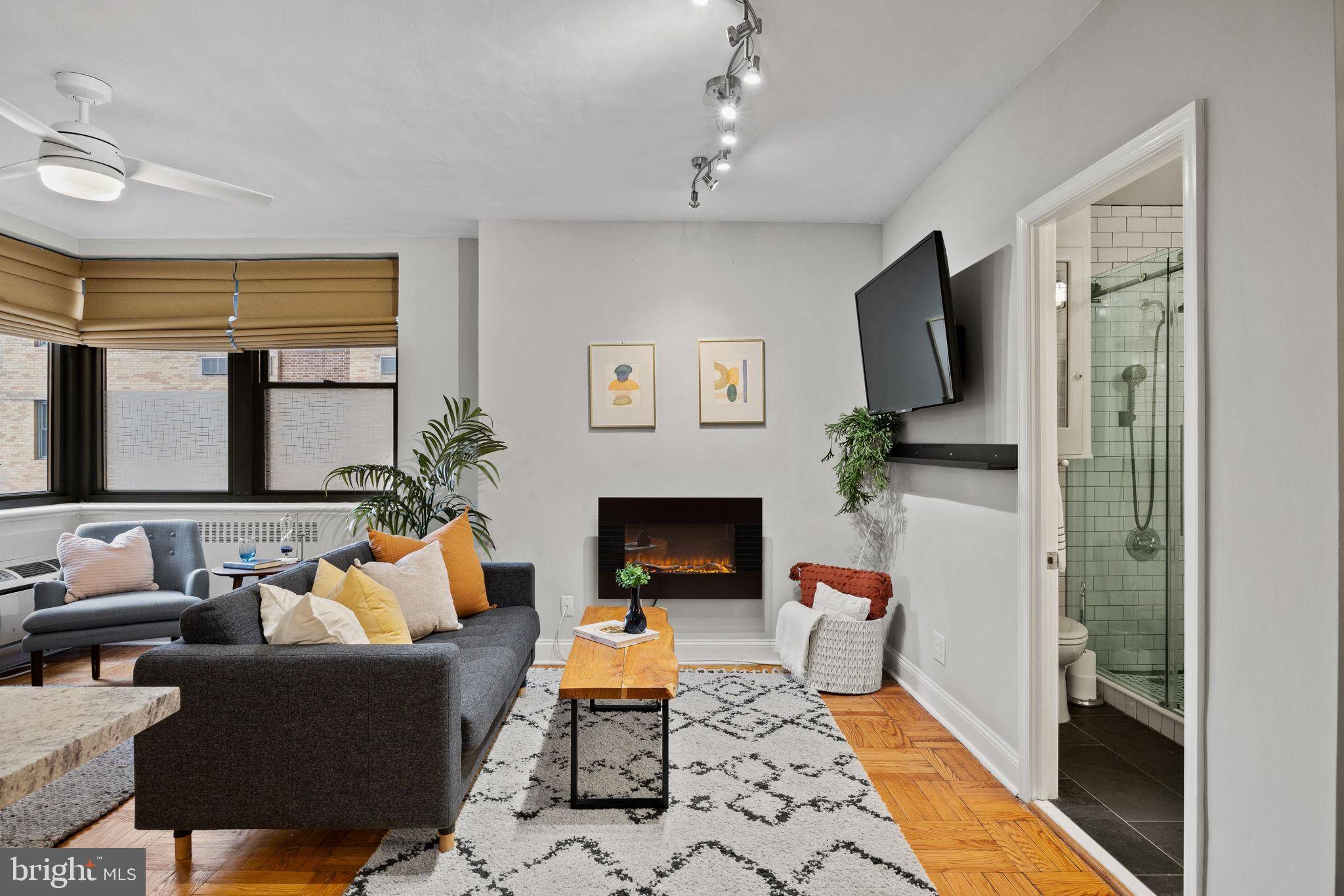 Philadelphia, PA 19130,2601 PENNSYLVANIA AVE #205