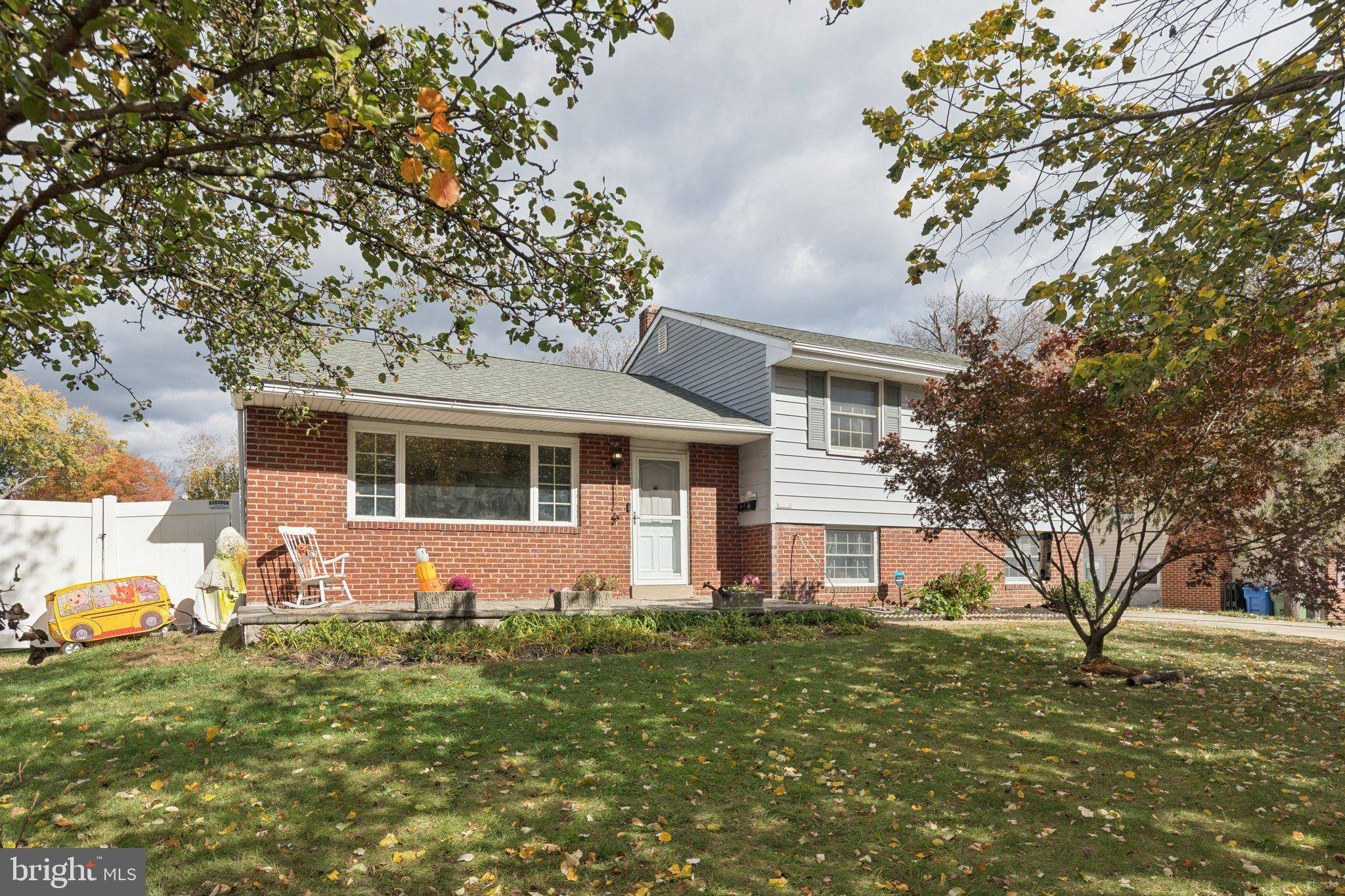 Cherry Hill, NJ 08034,407 YORKSHIRE RD