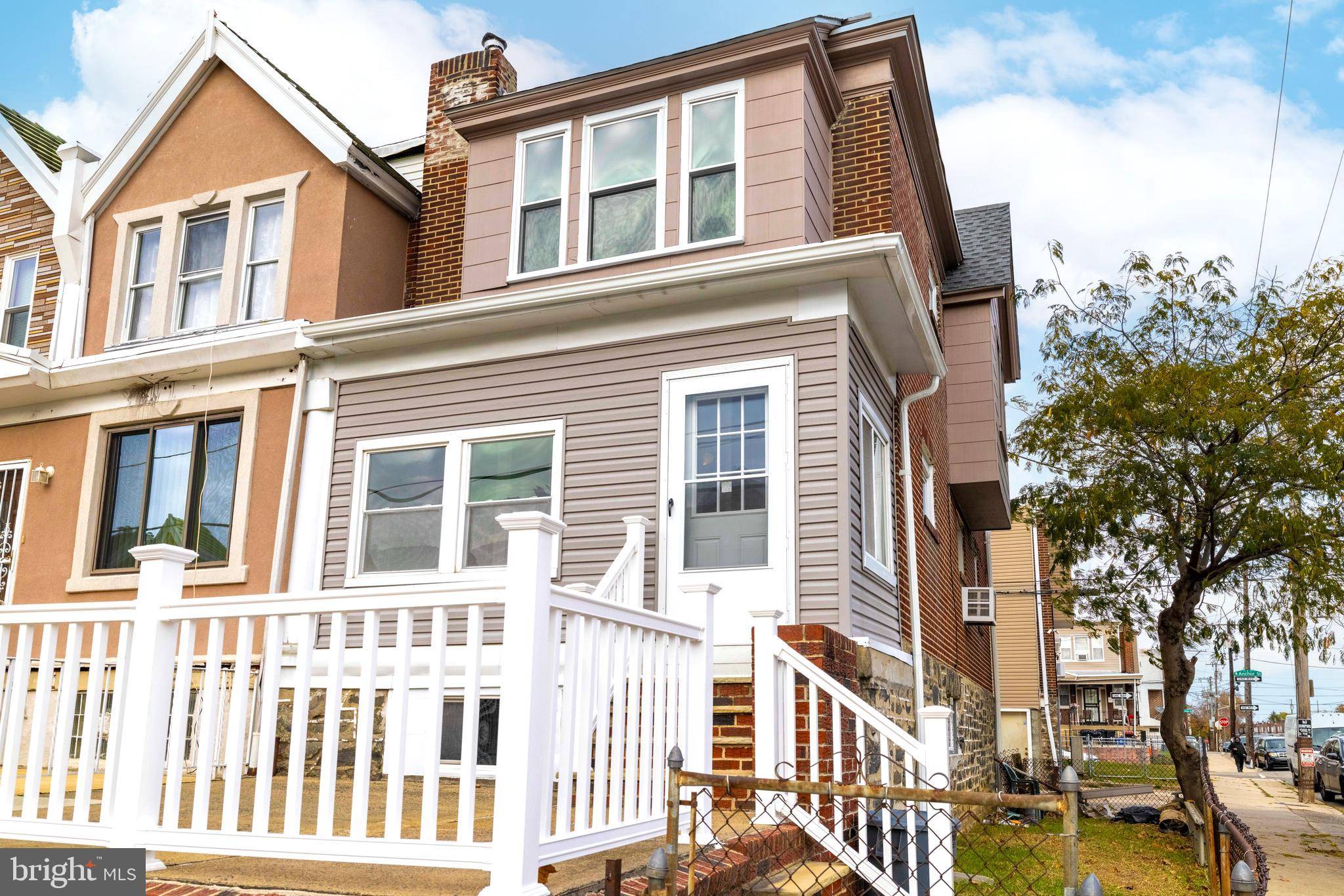 Philadelphia, PA 19120,599 E CARVER ST