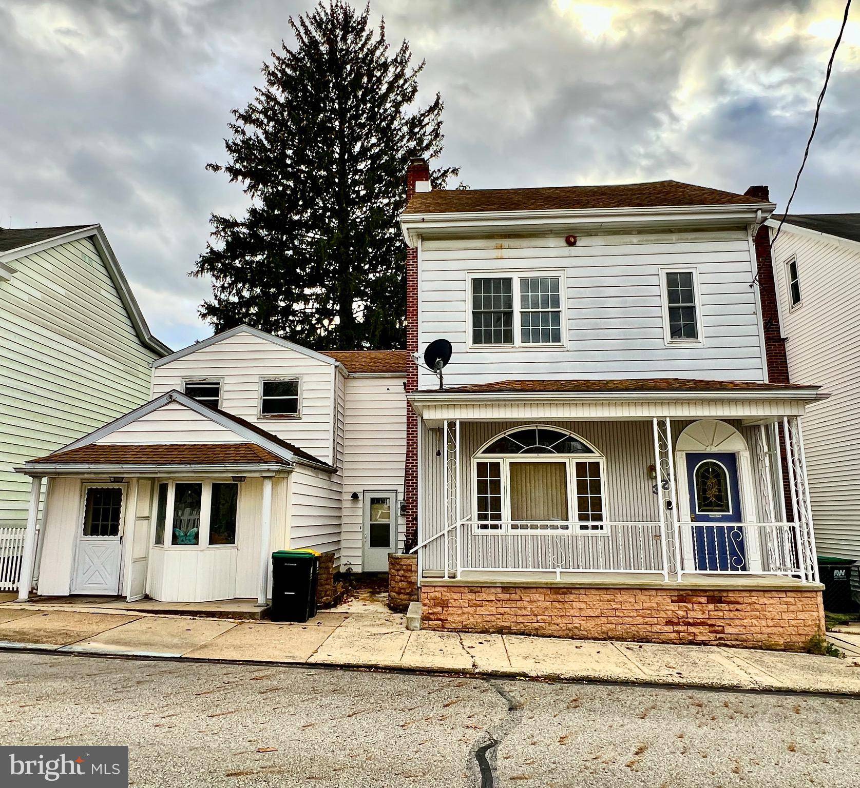 Gordon, PA 17936,323 N HOBART ST