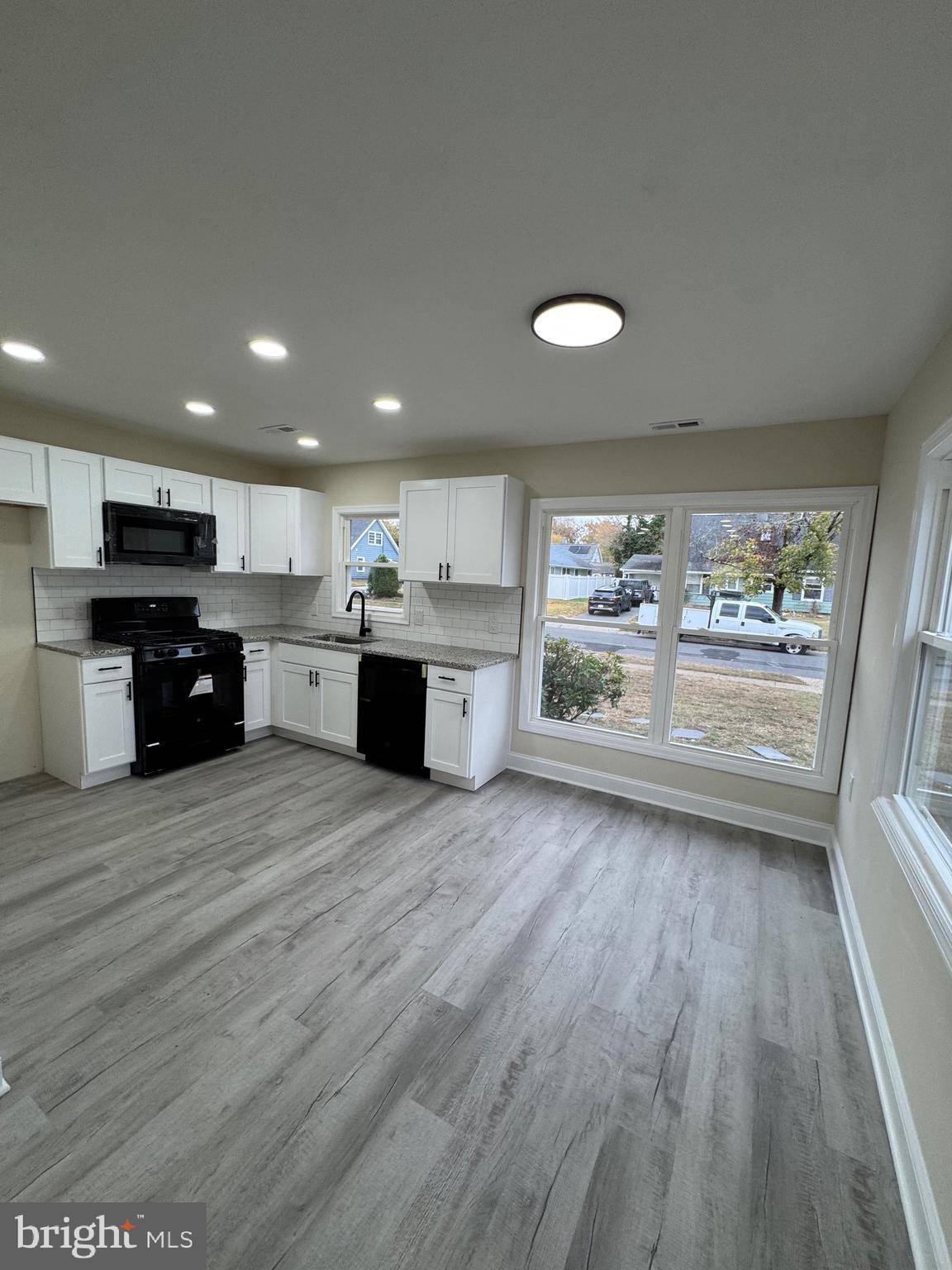 Willingboro, NJ 08046,11 BUXMONT LN