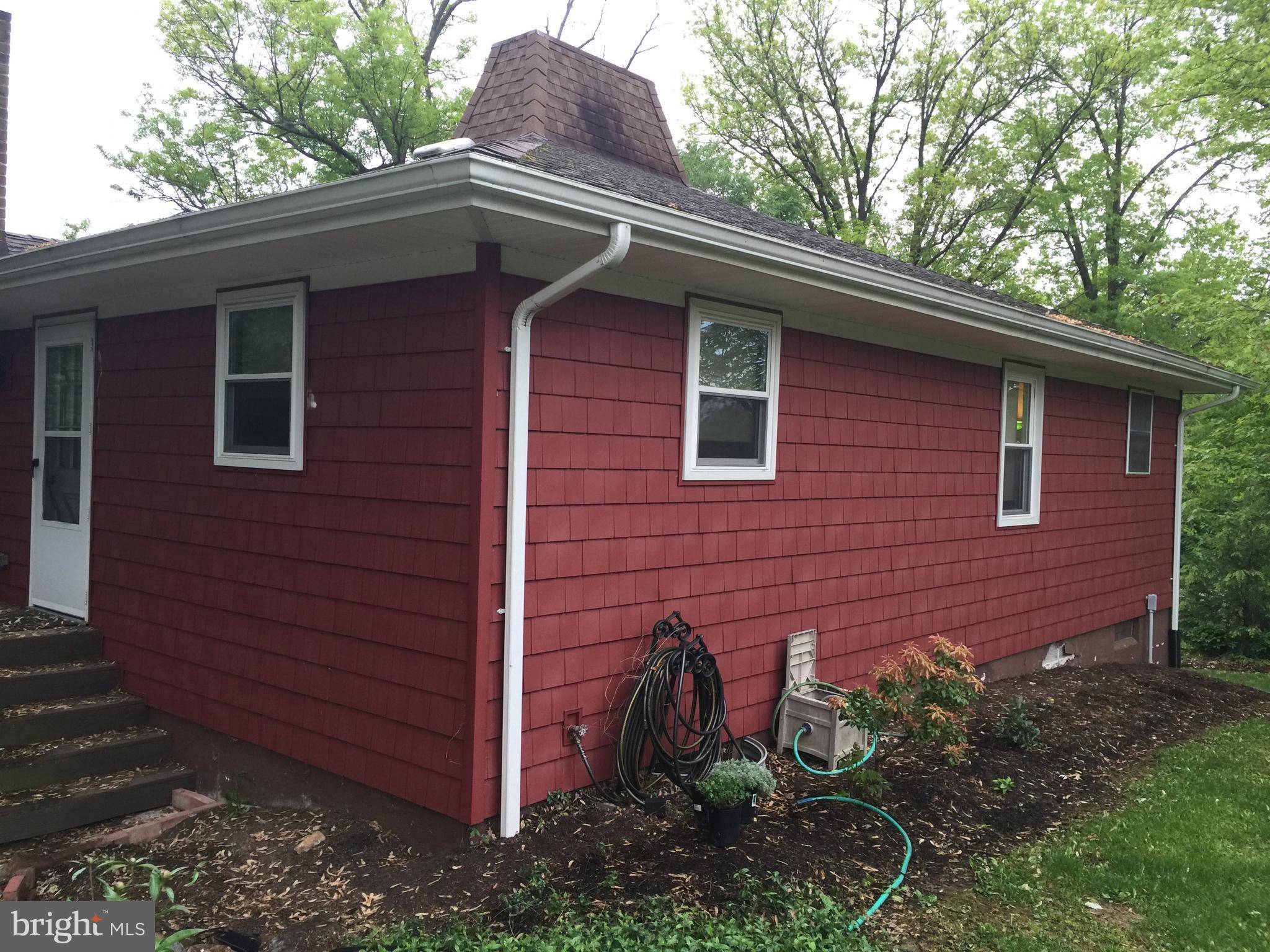 Spring Grove, PA 17362,5508 LAKE DR