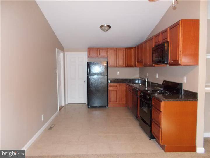 Maple Shade, NJ 08052,660 WINDSOR AVE