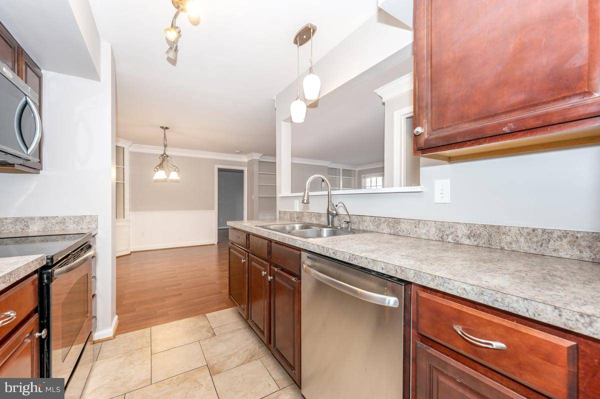 Germantown, MD 20874,20507 SHADYSIDE WAY #10-1