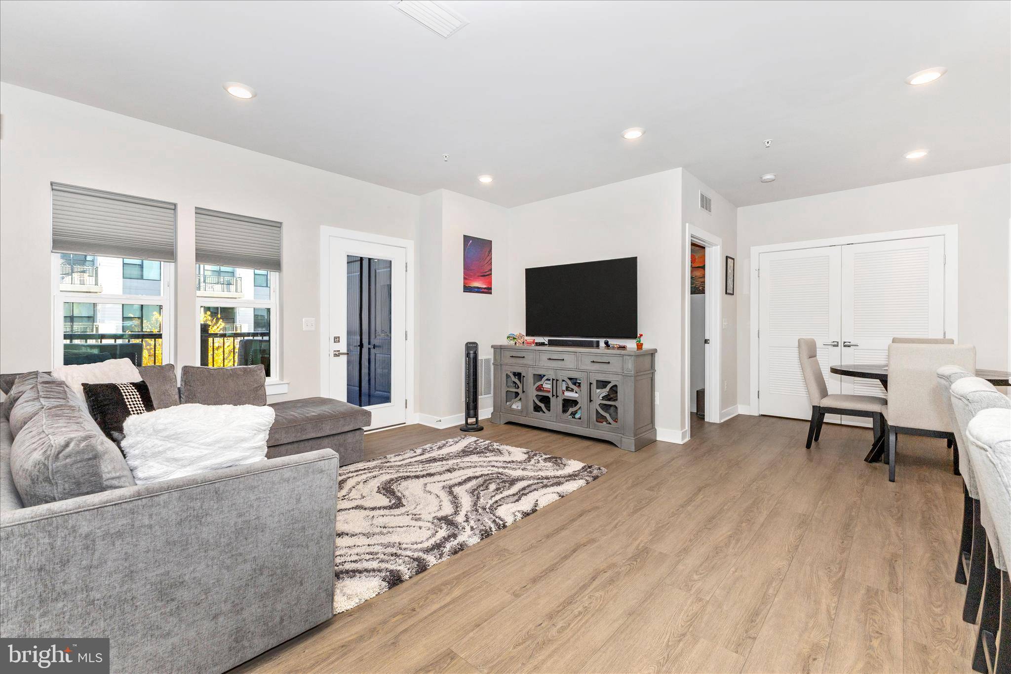 Herndon, VA 20171,12865 MOSAIC PARK WAY #3J