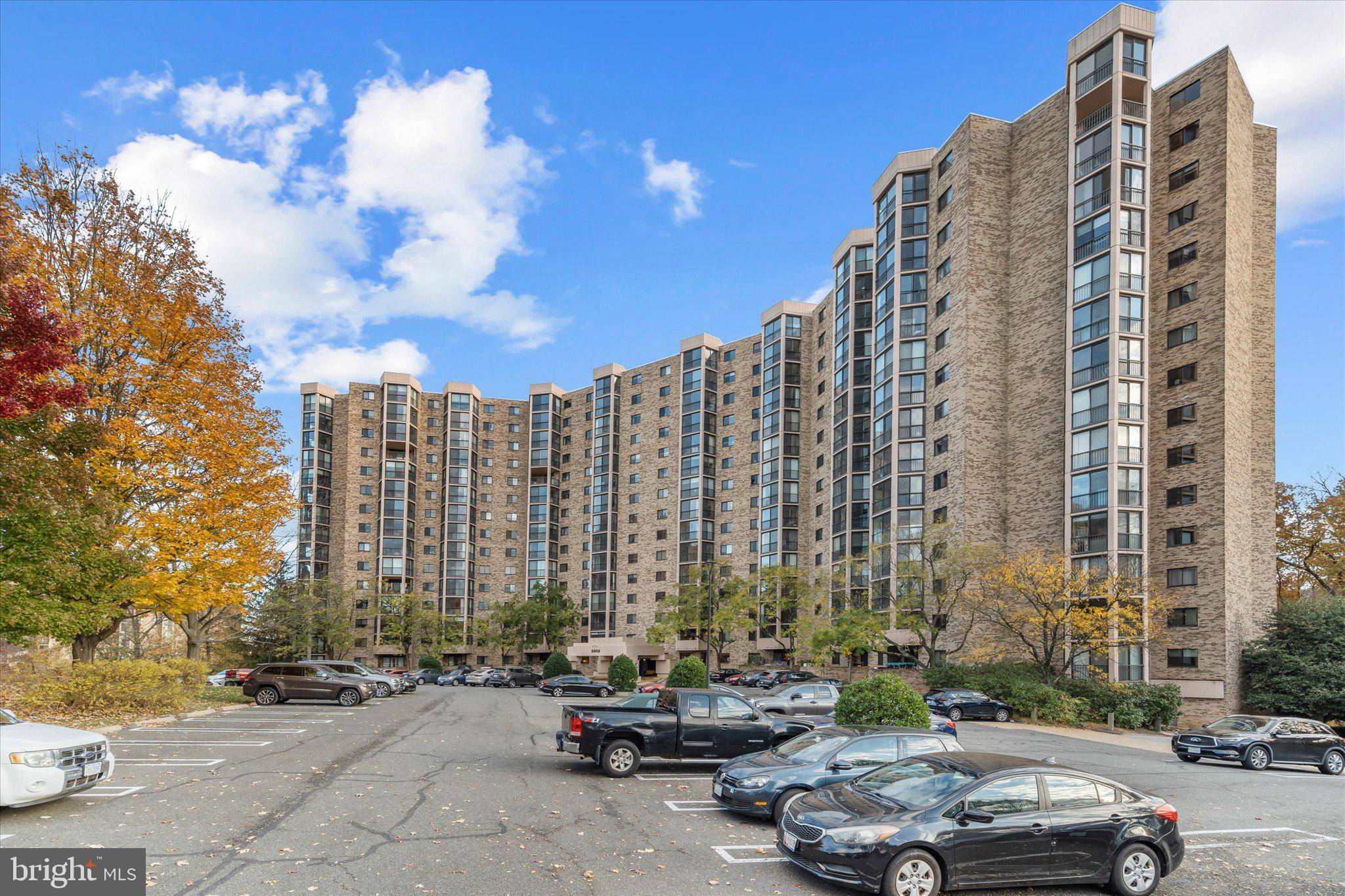 Alexandria, VA 22303,5902 MOUNT EAGLE DR #1410