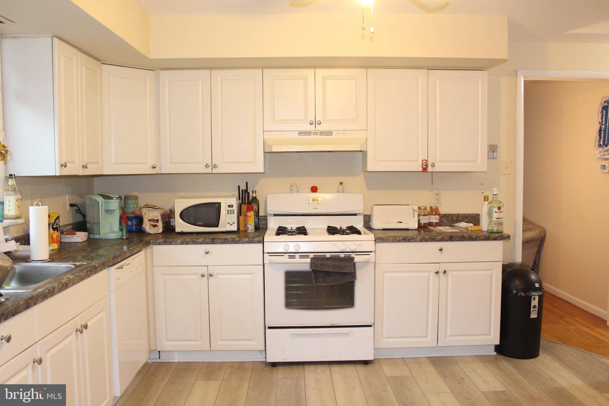 Glassboro, NJ 08028,107 LAUREL AVE