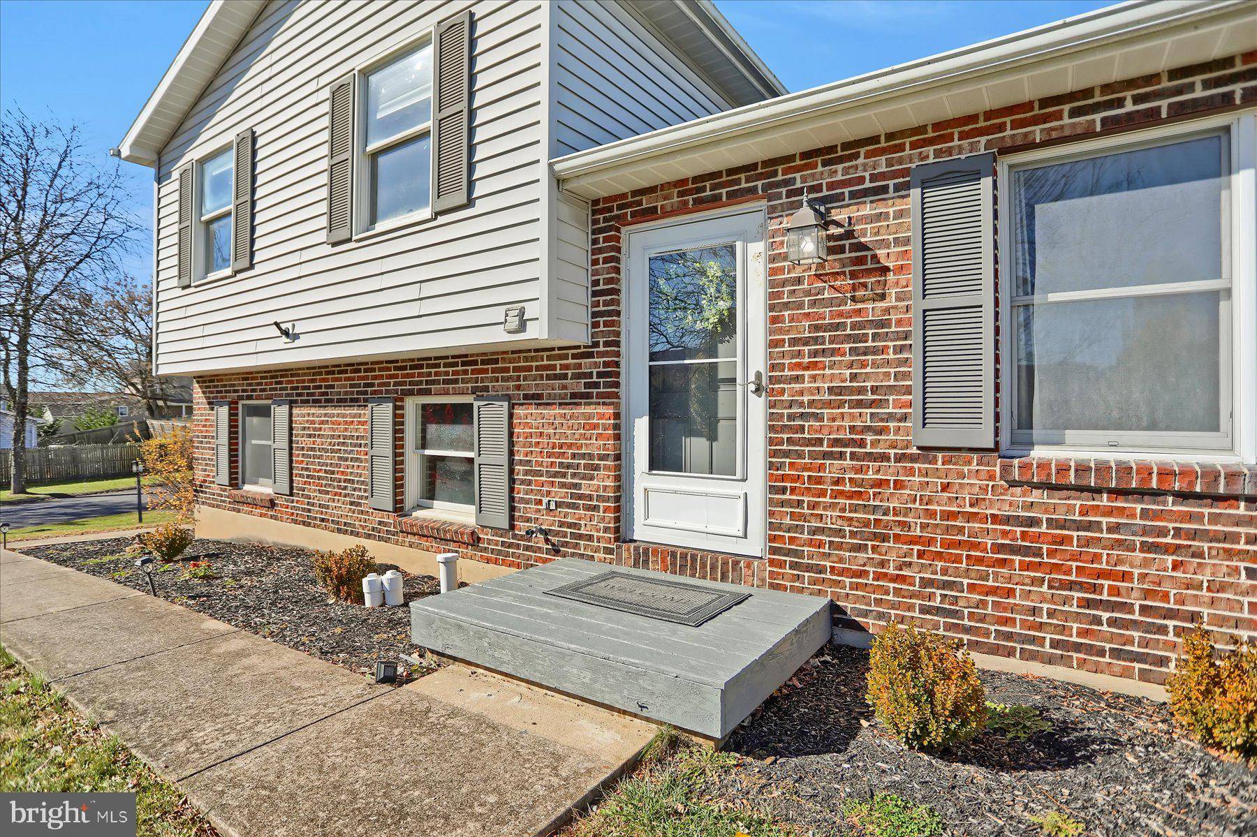 Bellefonte, PA 16823,202 JENNIFER CIR