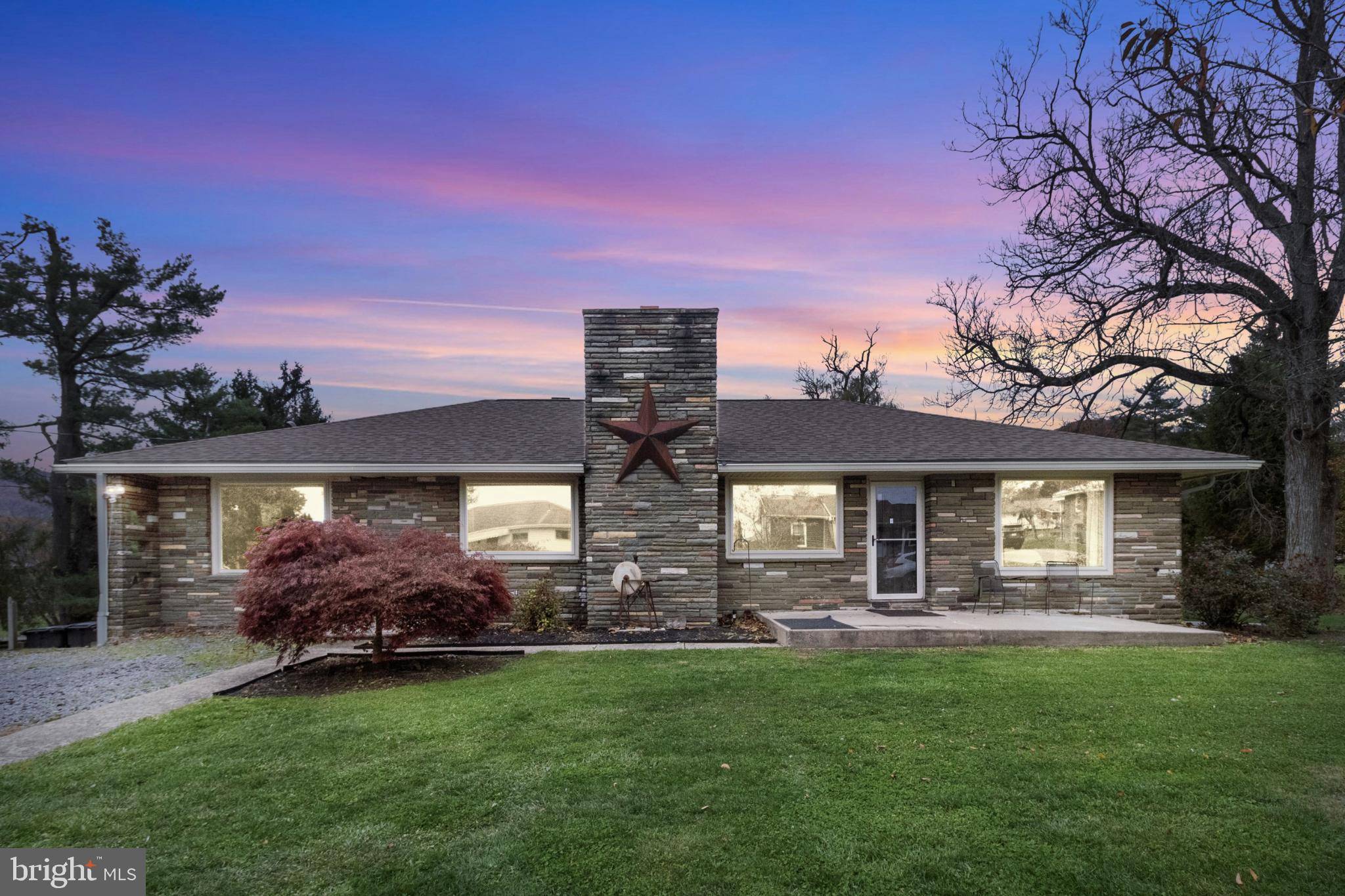 Bellefonte, PA 16823,202 COVE ST