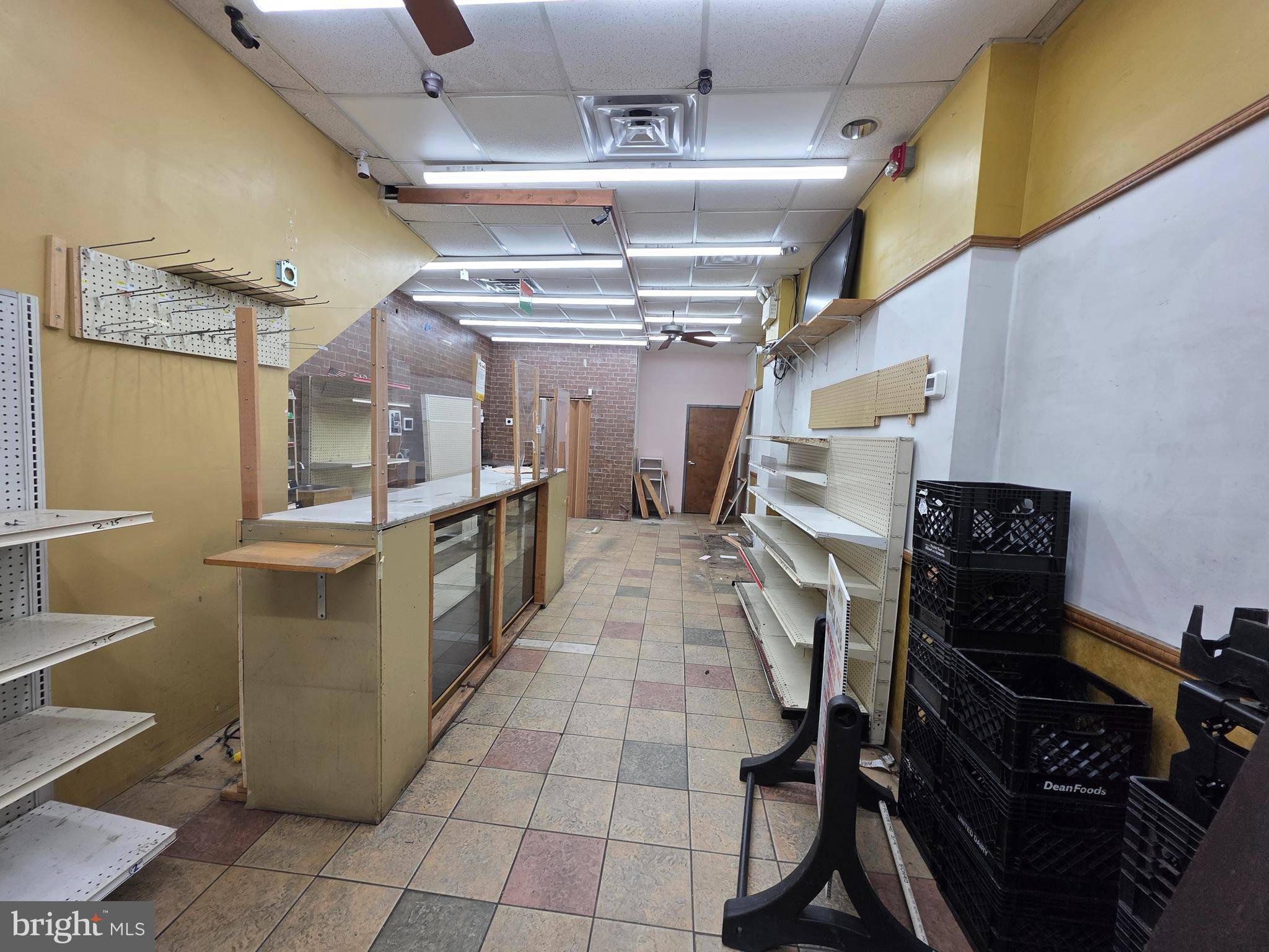 Trenton, NJ 08608,9 E STATE ST