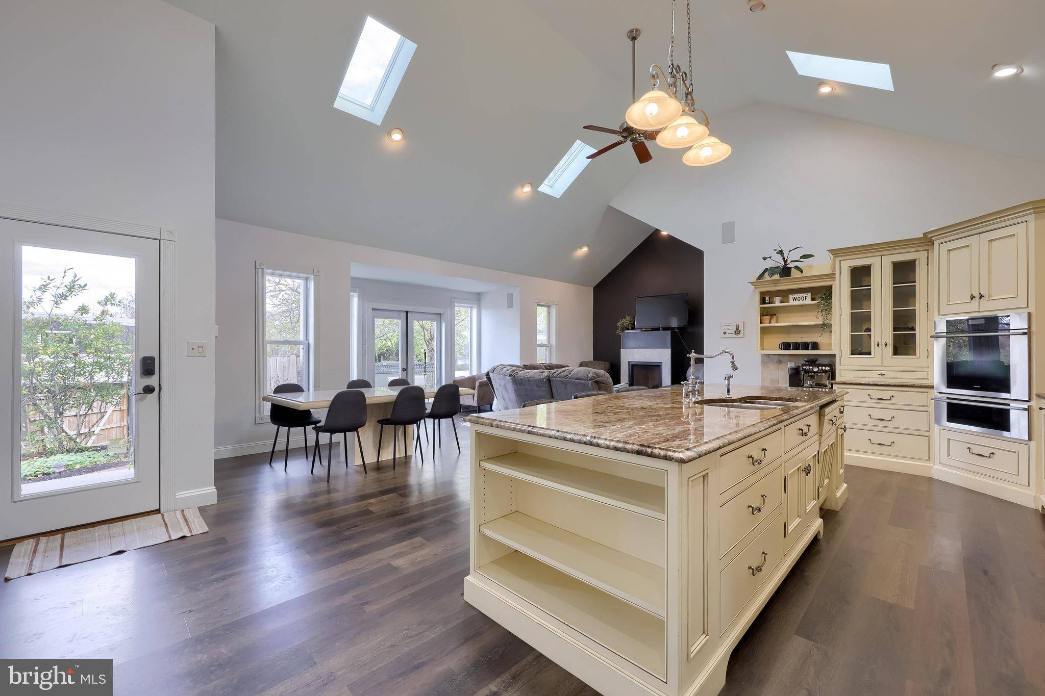 Lancaster, PA 17601,837 CENTERVILLE RD