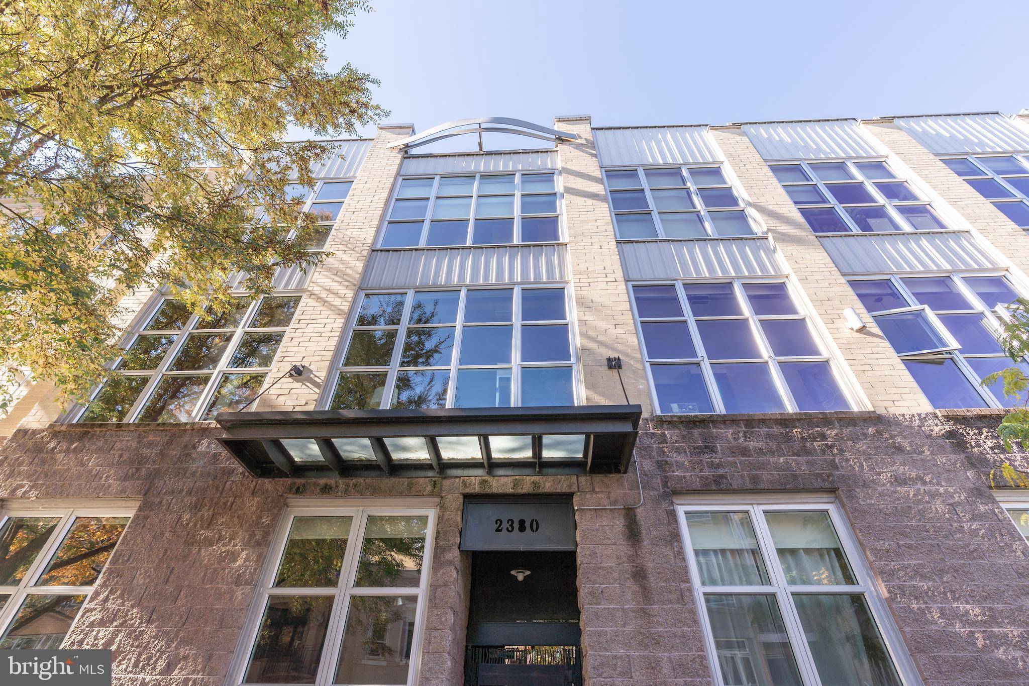 Washington, DC 20009,2380 CHAMPLAIN ST NW #15 NOW 305 PENTHOUSE