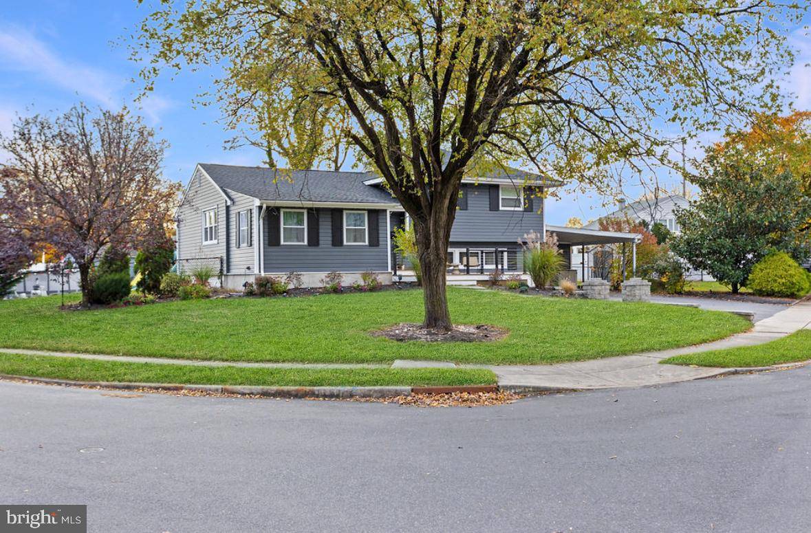 Burlington, NJ 08016,2 SPRUCE RD