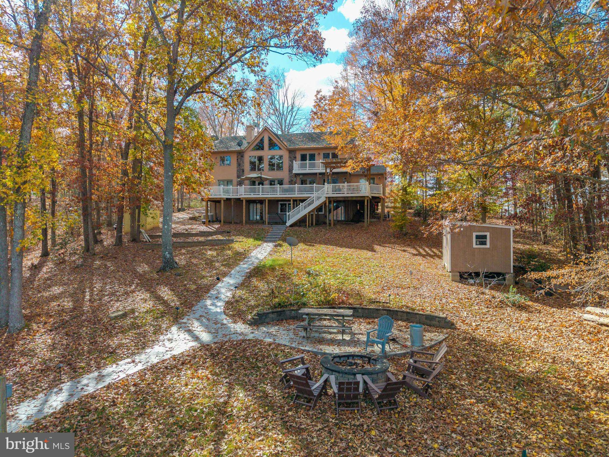 Mineral, VA 23117,464 DOUGLAS RD