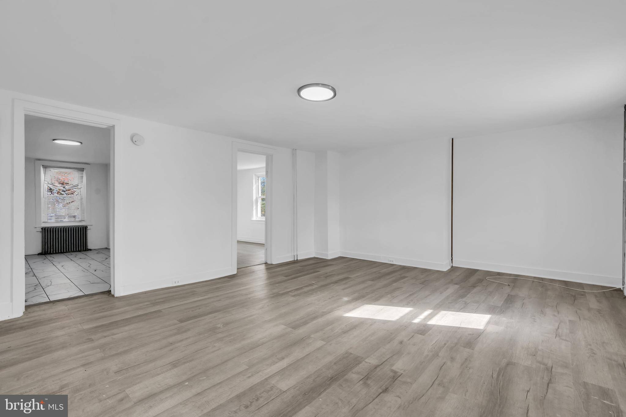 Trenton, NJ 08618,28 BOND ST