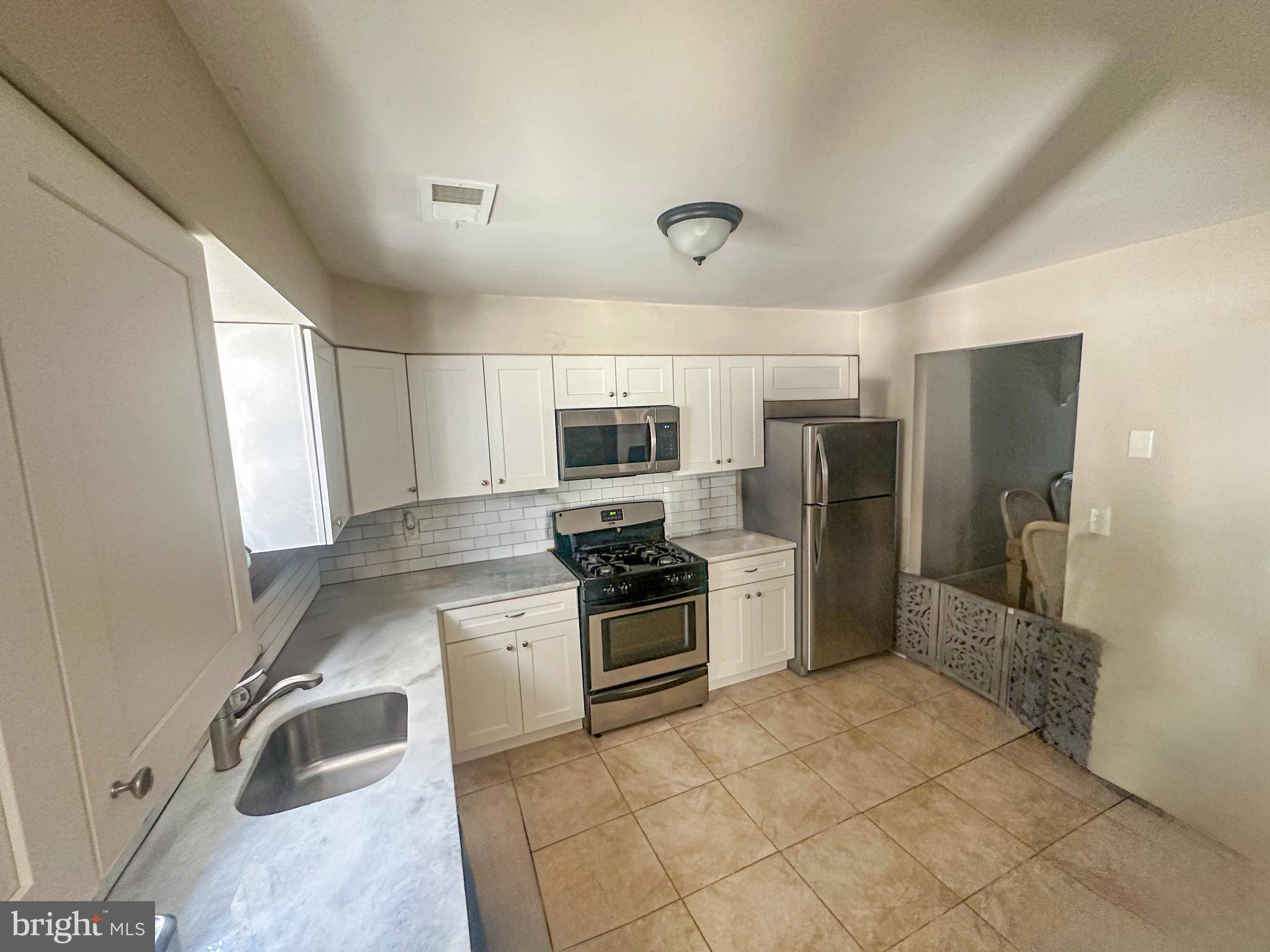 Somerset, NJ 08873,266 DOCHERY PL