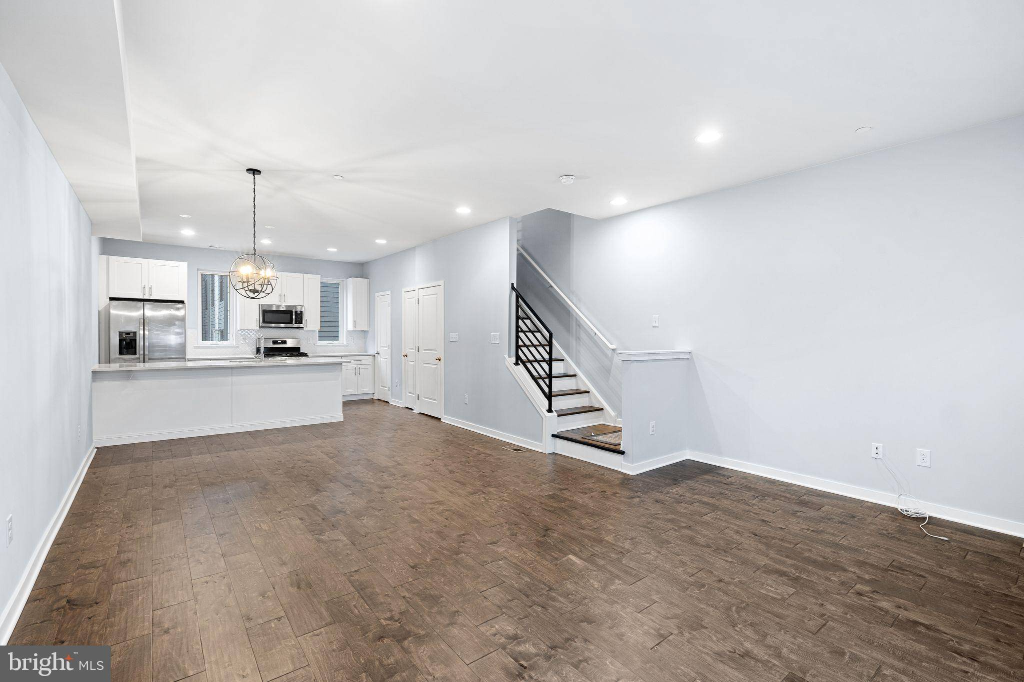 Philadelphia, PA 19128,443 SHURS LN #13