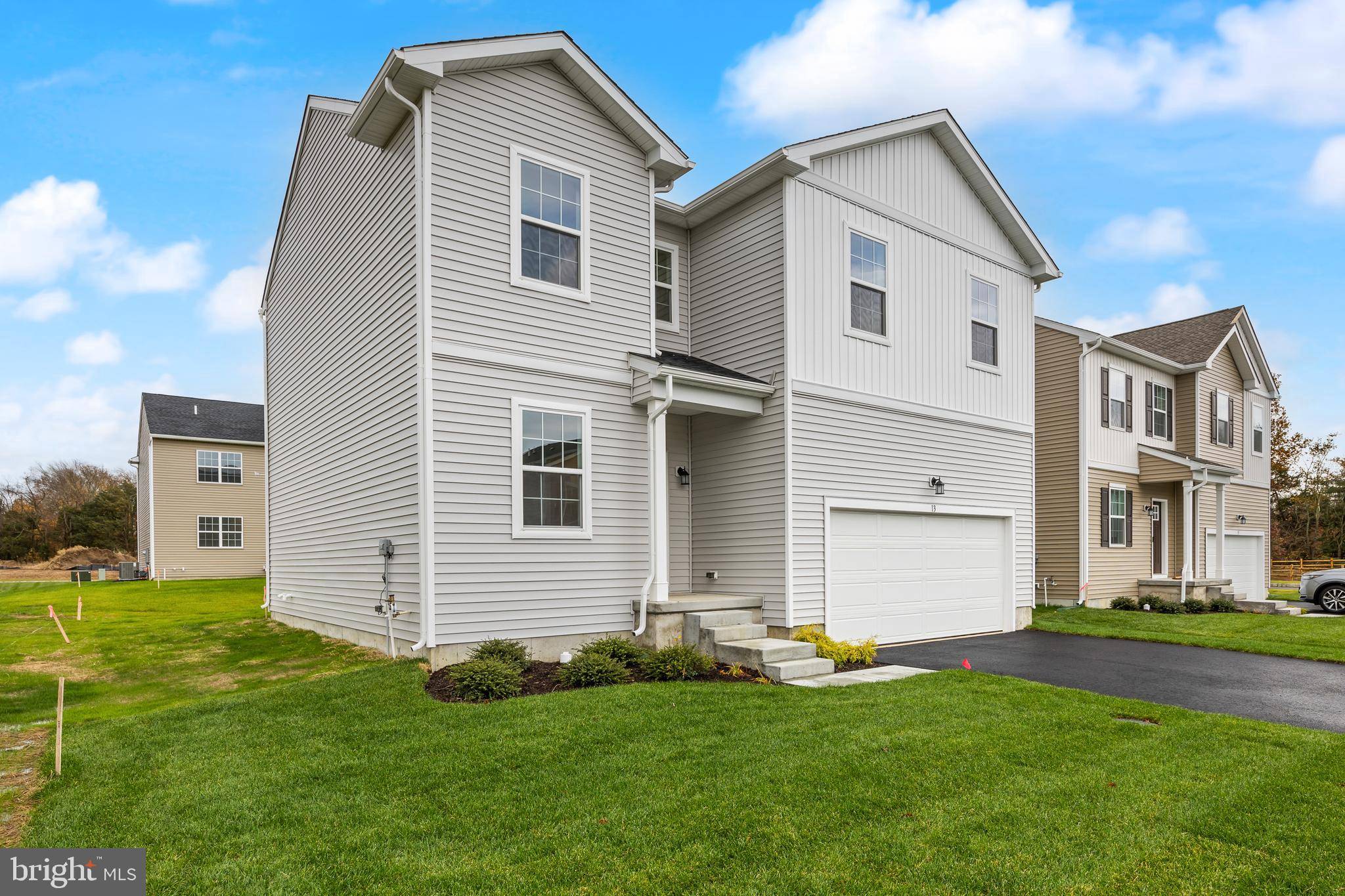 Sicklerville, NJ 08081,13 INKWELL LN