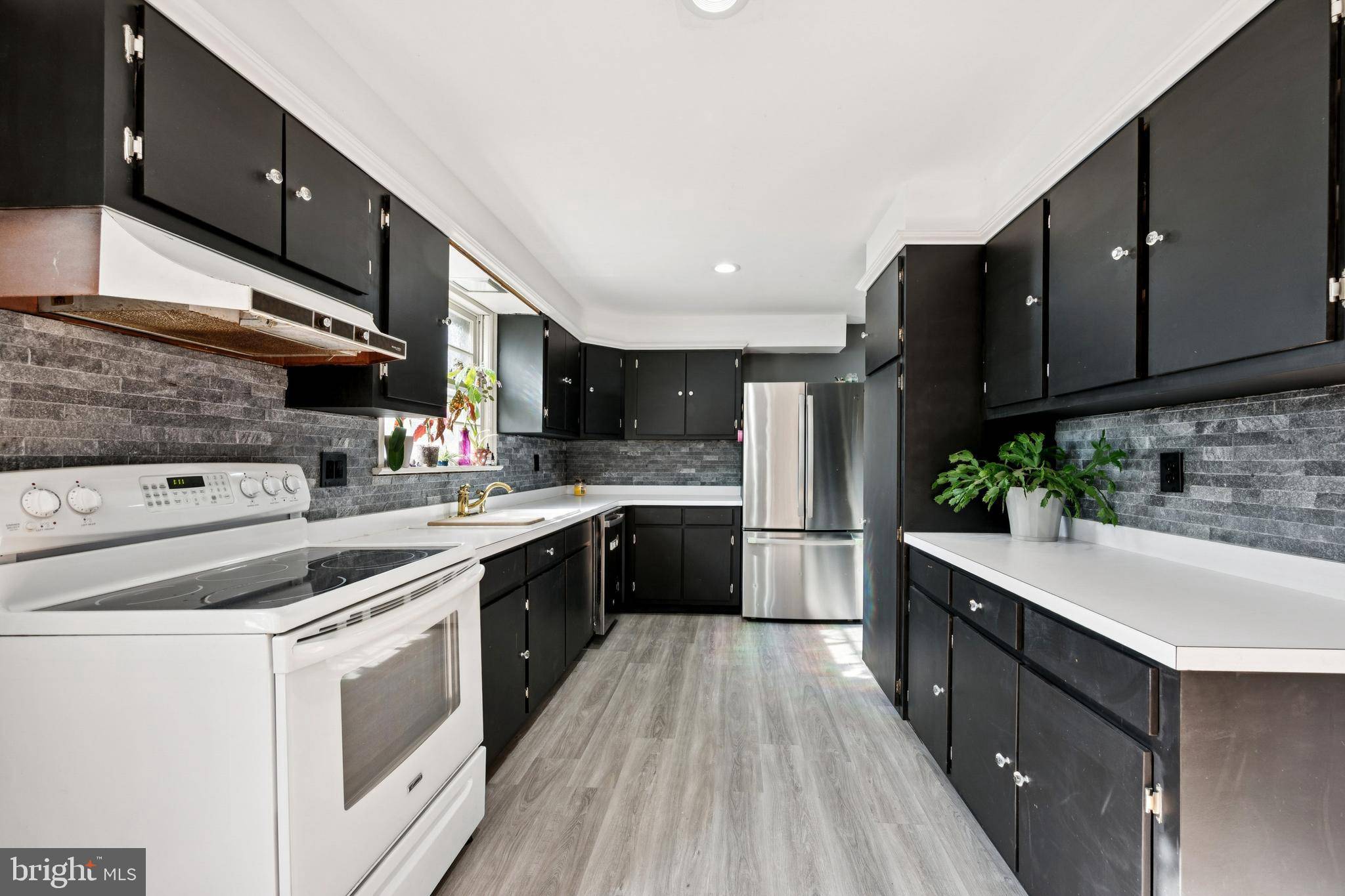 Atco, NJ 08004,295 WHITE HORSE PIKE