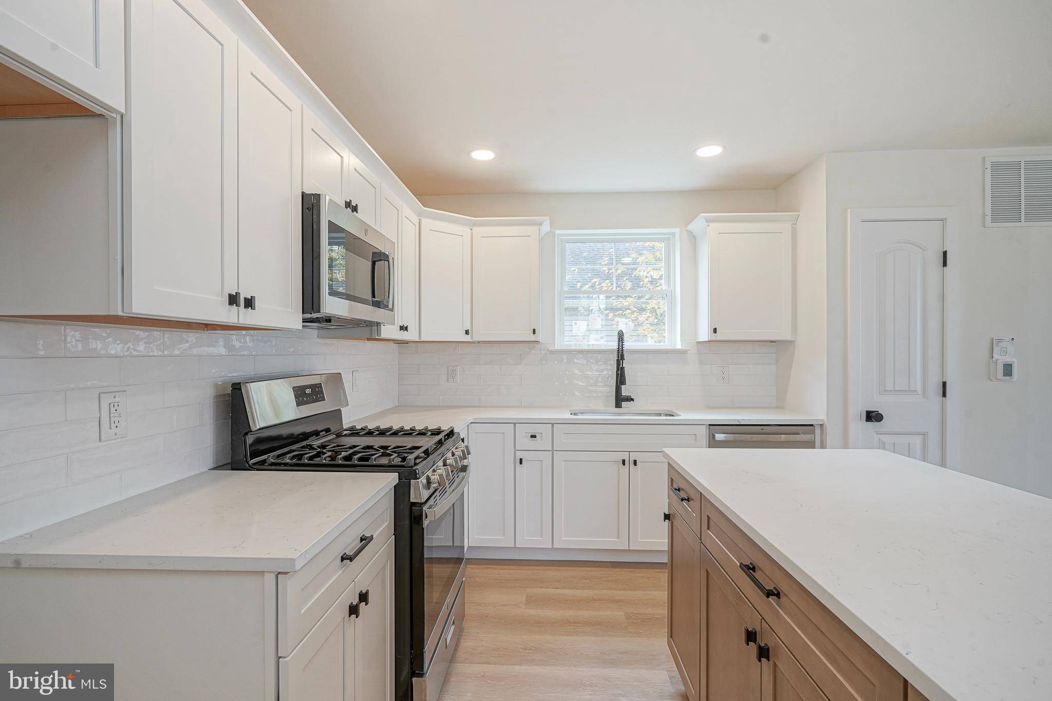 Paulsboro, NJ 08066,300 LINCOLN AVE