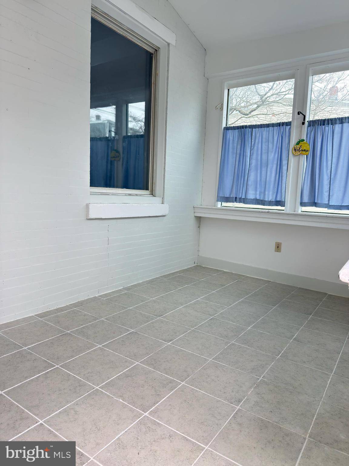 Philadelphia, PA 19135,6916 TULIP ST