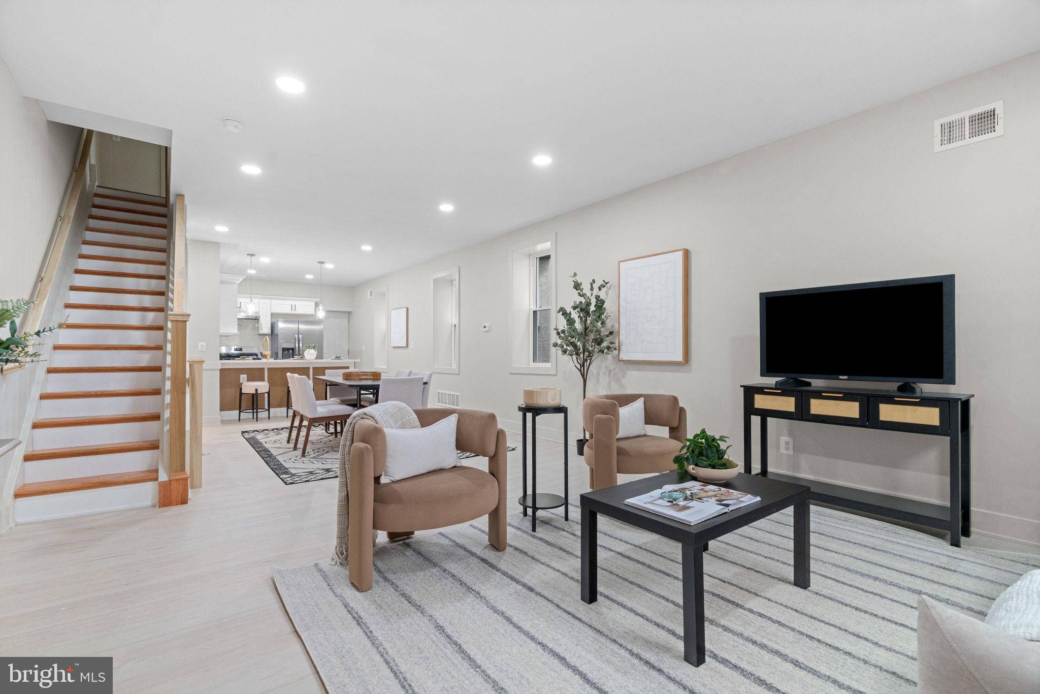 Philadelphia, PA 19128,314 PENSDALE ST