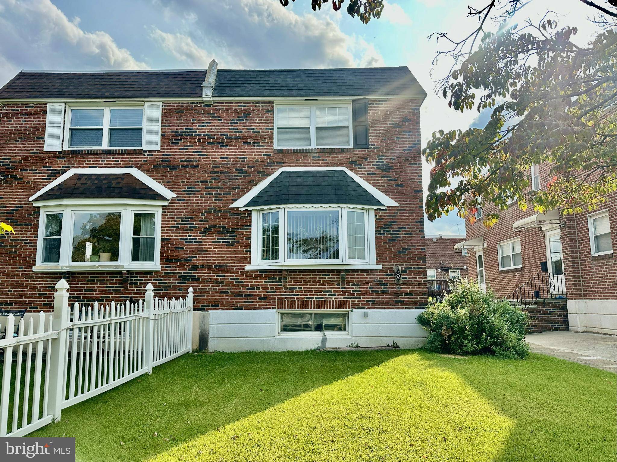 Philadelphia, PA 19152,3036 NESPER ST