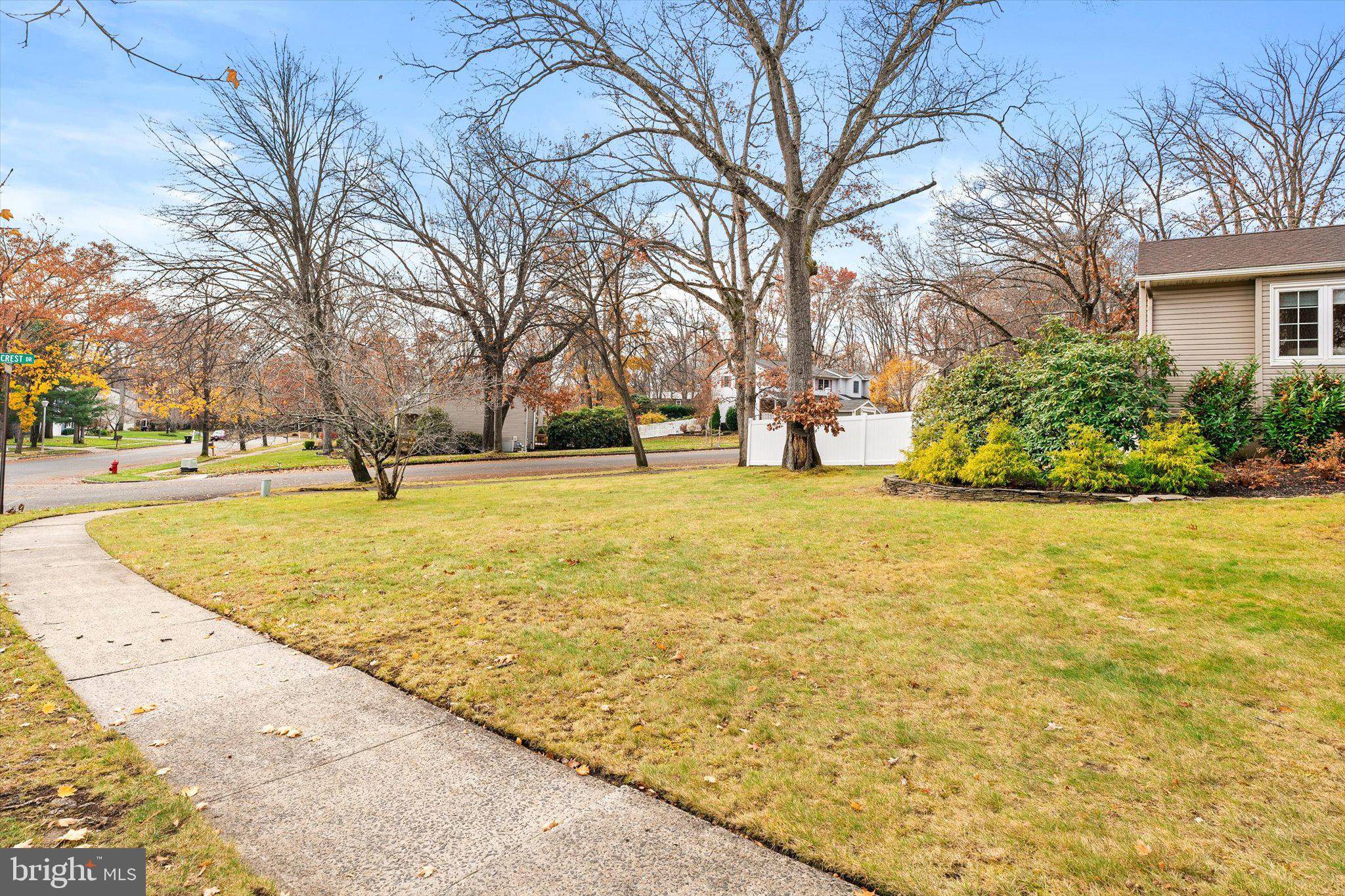 East Brunswick, NJ 08816,36 SANDALWOOD DR