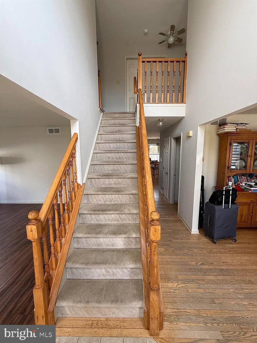 Delran, NJ 08075,3 TEABERRY LN